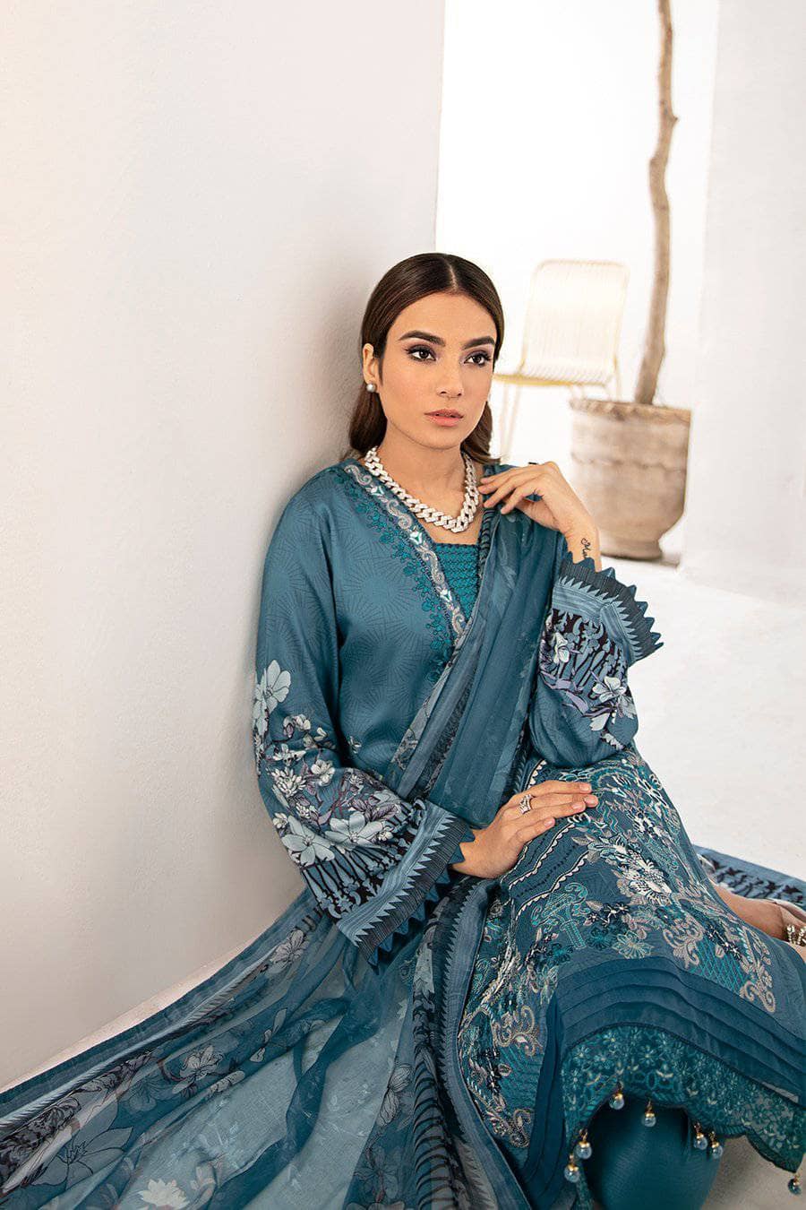 img_ramsha_reet_linen_awwal_boutique