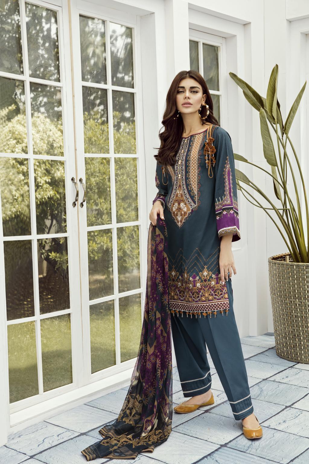 img_baroque_lawn_collection_awwal_boutique