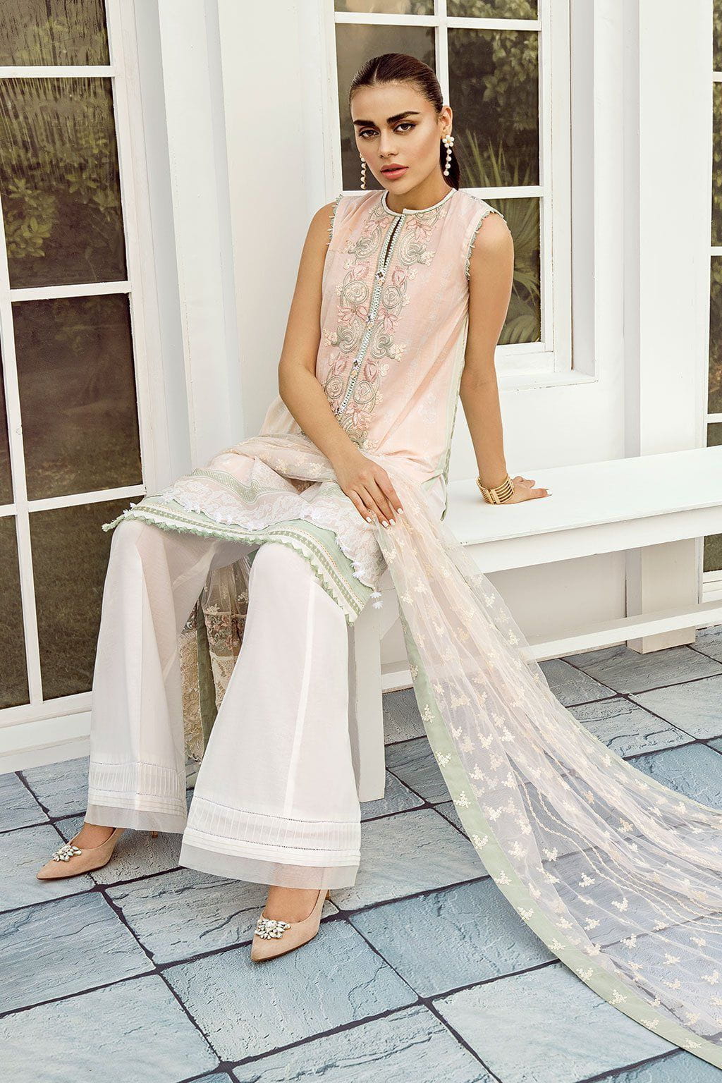 img_baroque_fuchsia_lawn_collection_awwal_boutique