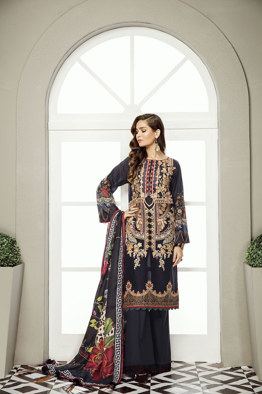 img_baroque_lawn_collection_awwal_boutique