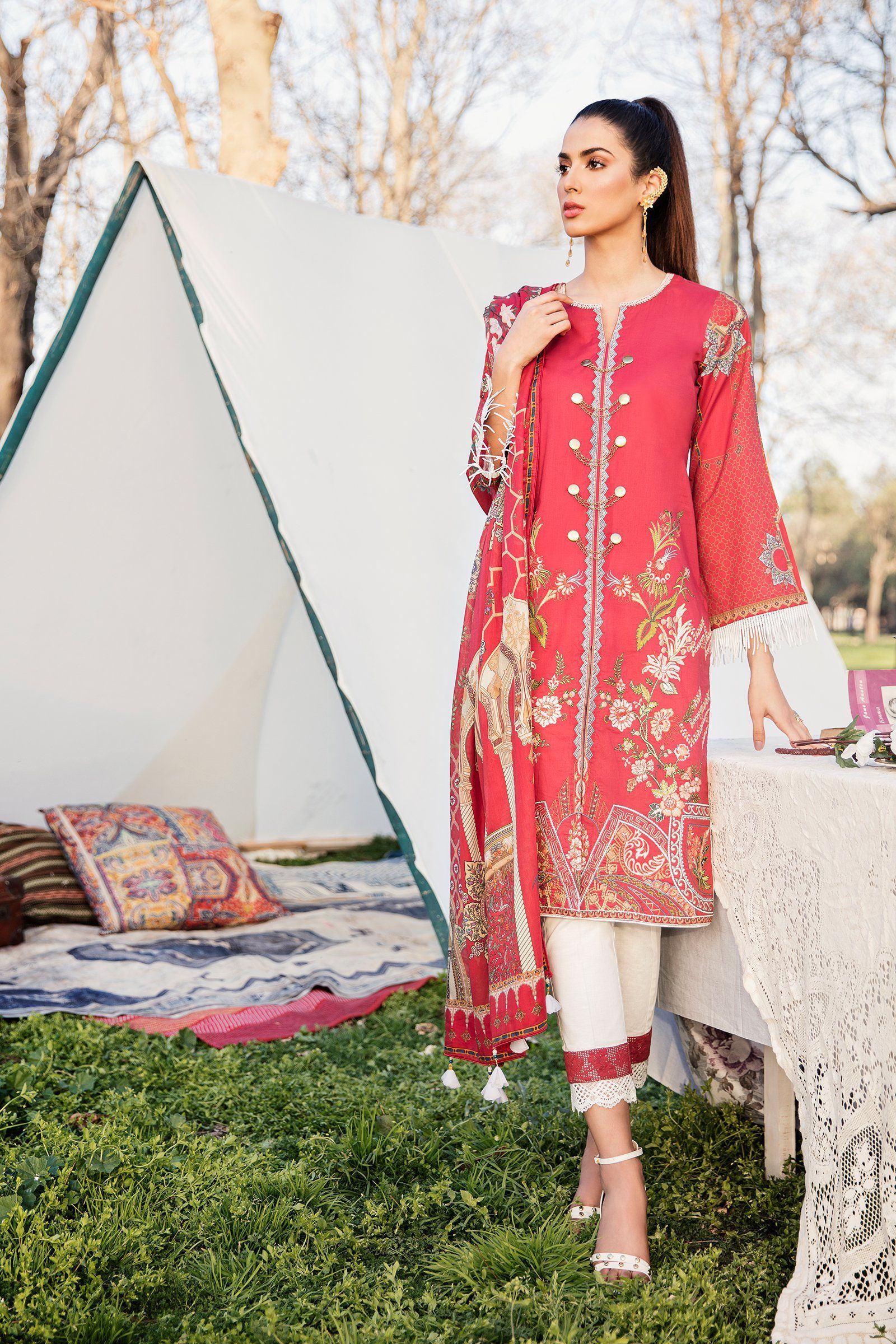 img_qalamkar_qline_lawn_pakistani_suit_awwal_boutique