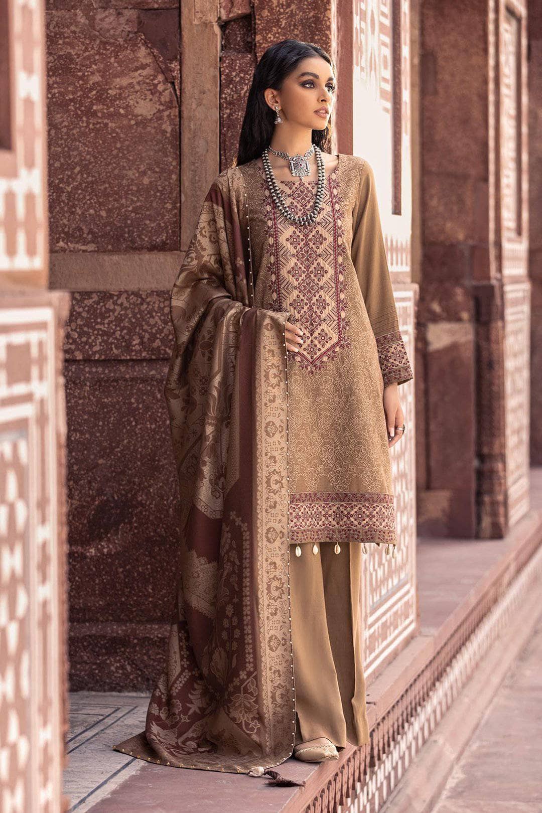 img_nureh_exclusive_shawl_collection_awwal_boutique