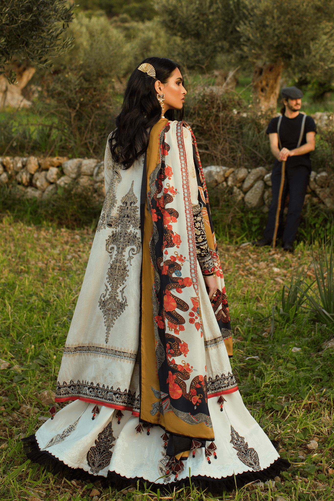 Élan Luxury Lawn Collection  EL-03 B (ALMENDRA)
