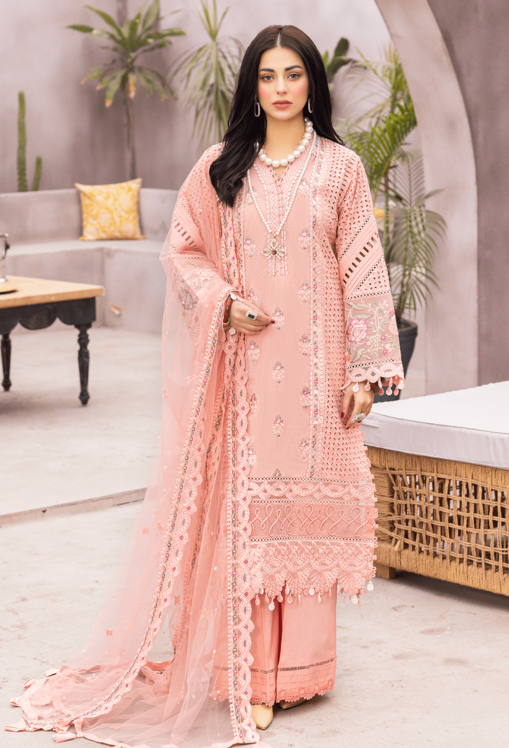 img_adans_libas_luxuriate_awwL_boutique