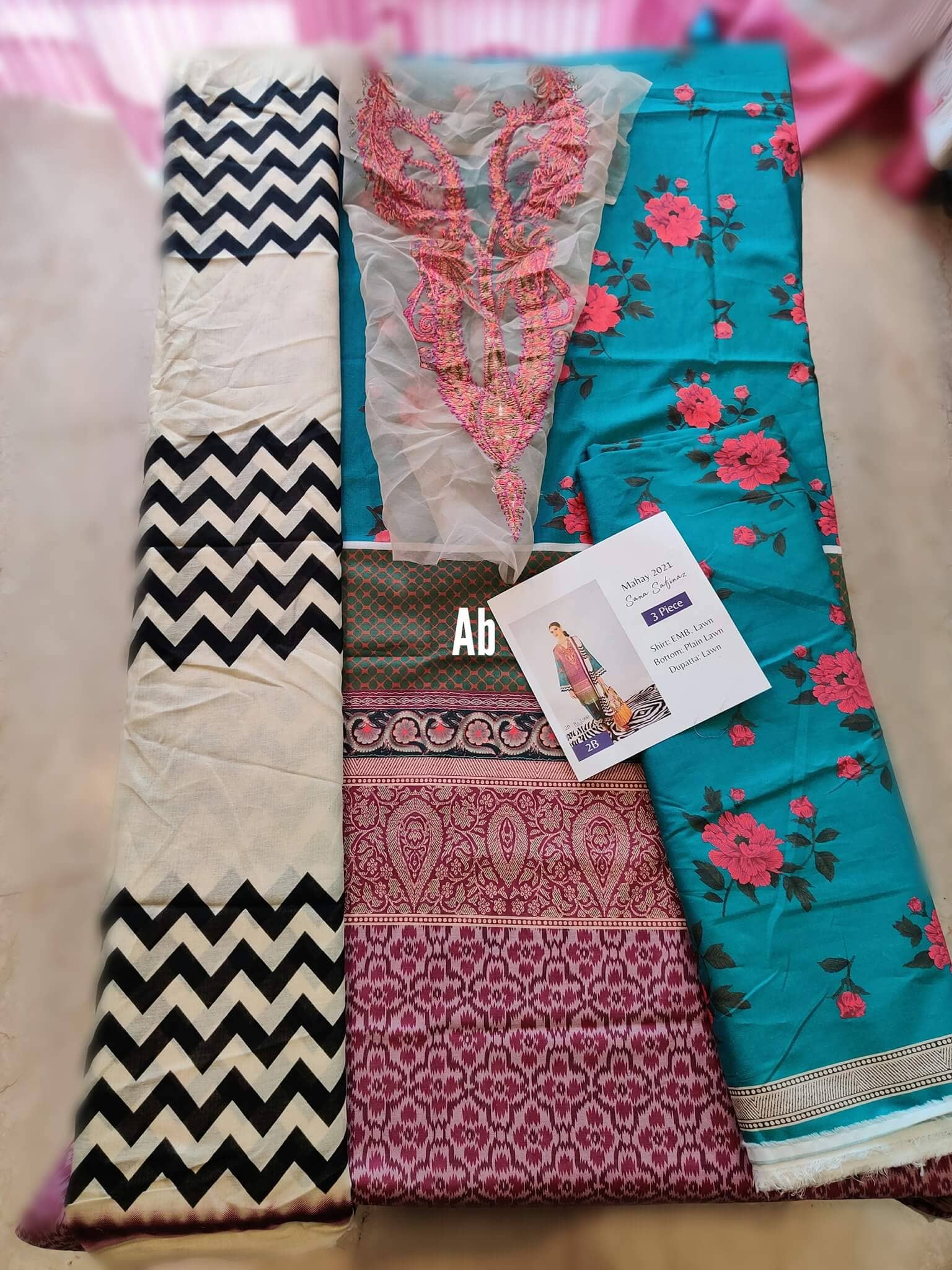 img_open_pic_sana_safinaz_lawn_2021_awwal_boutique