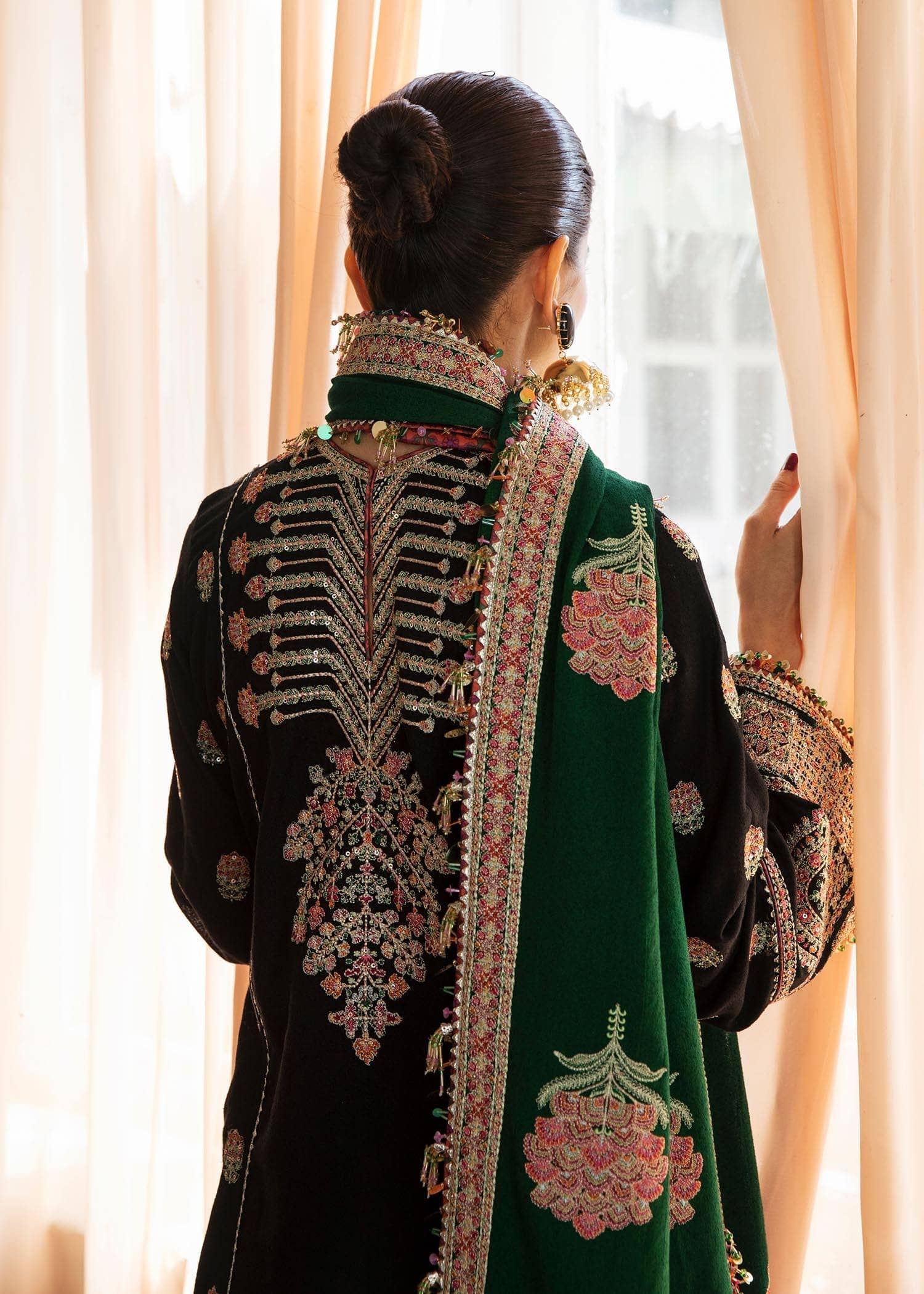 img_hussain_rehar_karandi_22_awwal_boutique