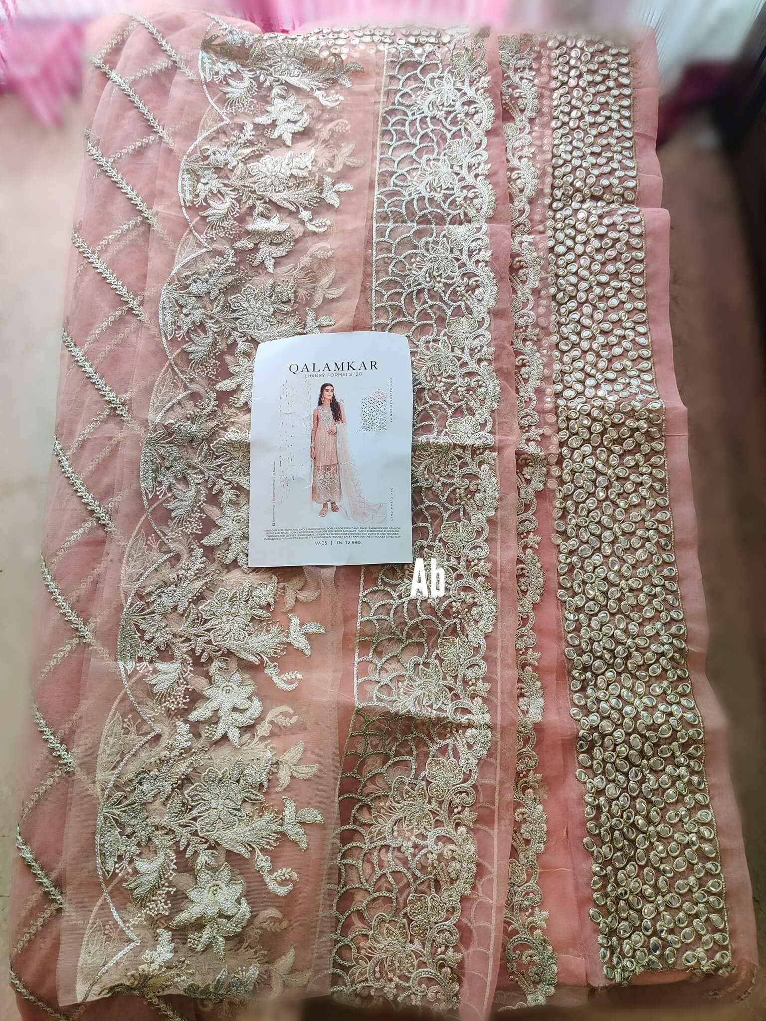 img_open_pics_qalamkar_luxury_formals_awwal_boutique