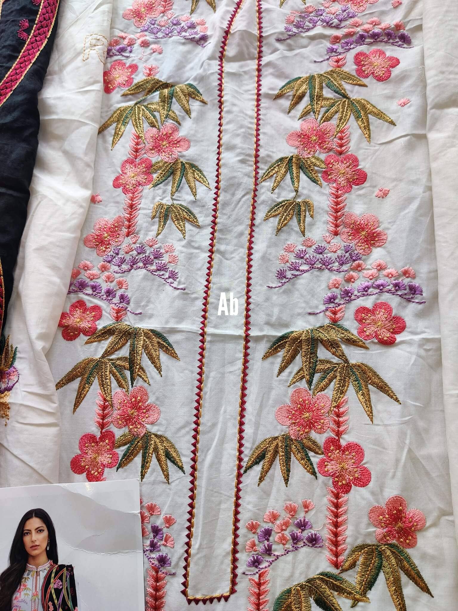 img_open_pic_zaha_festive_lawn_2021_awwal_boutique