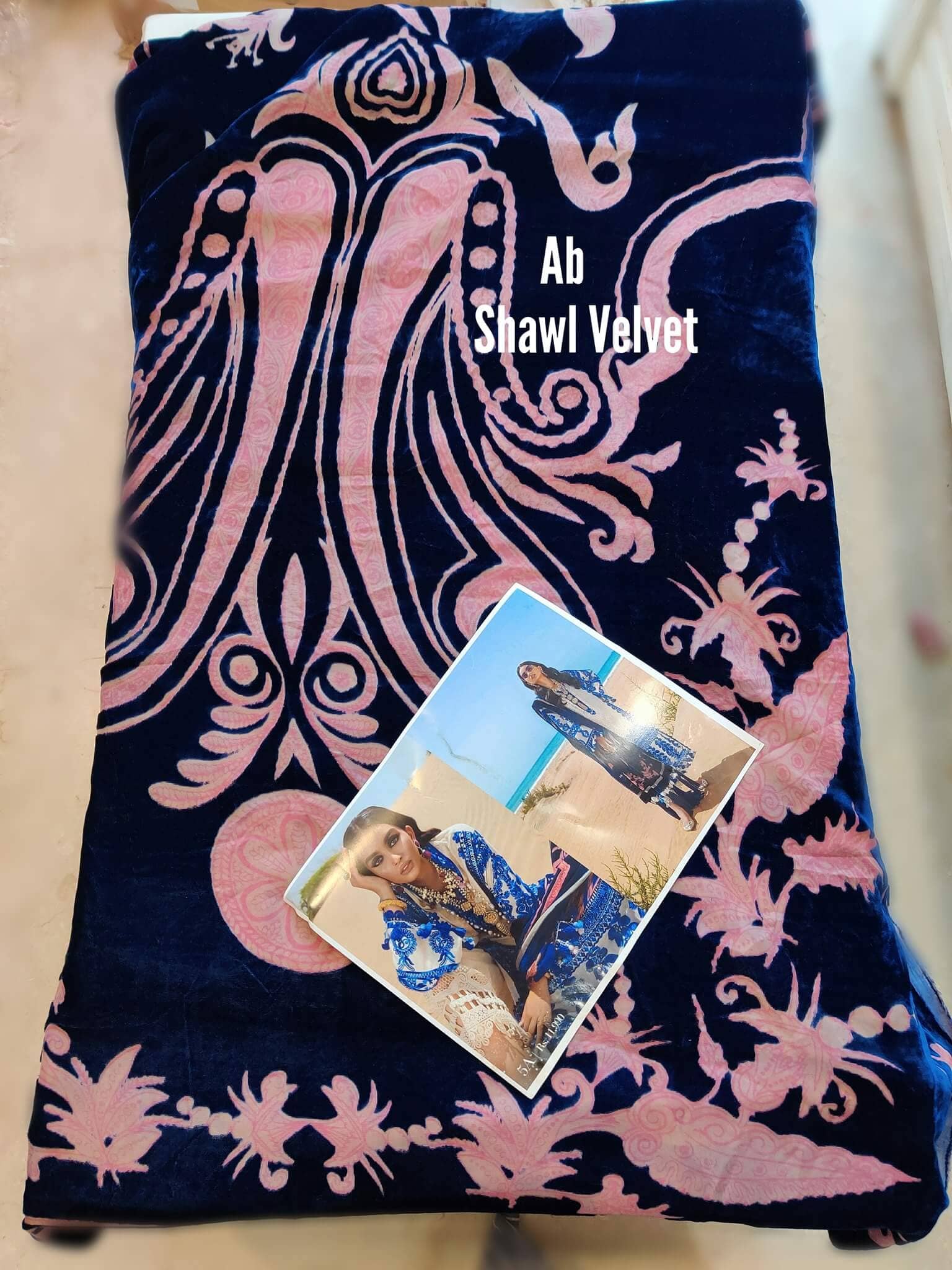 img_sana_safinaz_winter_luxury_winter_21_awwal_boutique