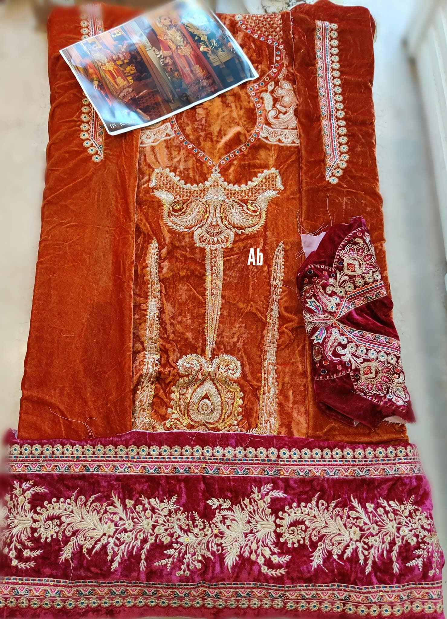 img_sana_safinaz_winter_luxury_21_awwal_boutique