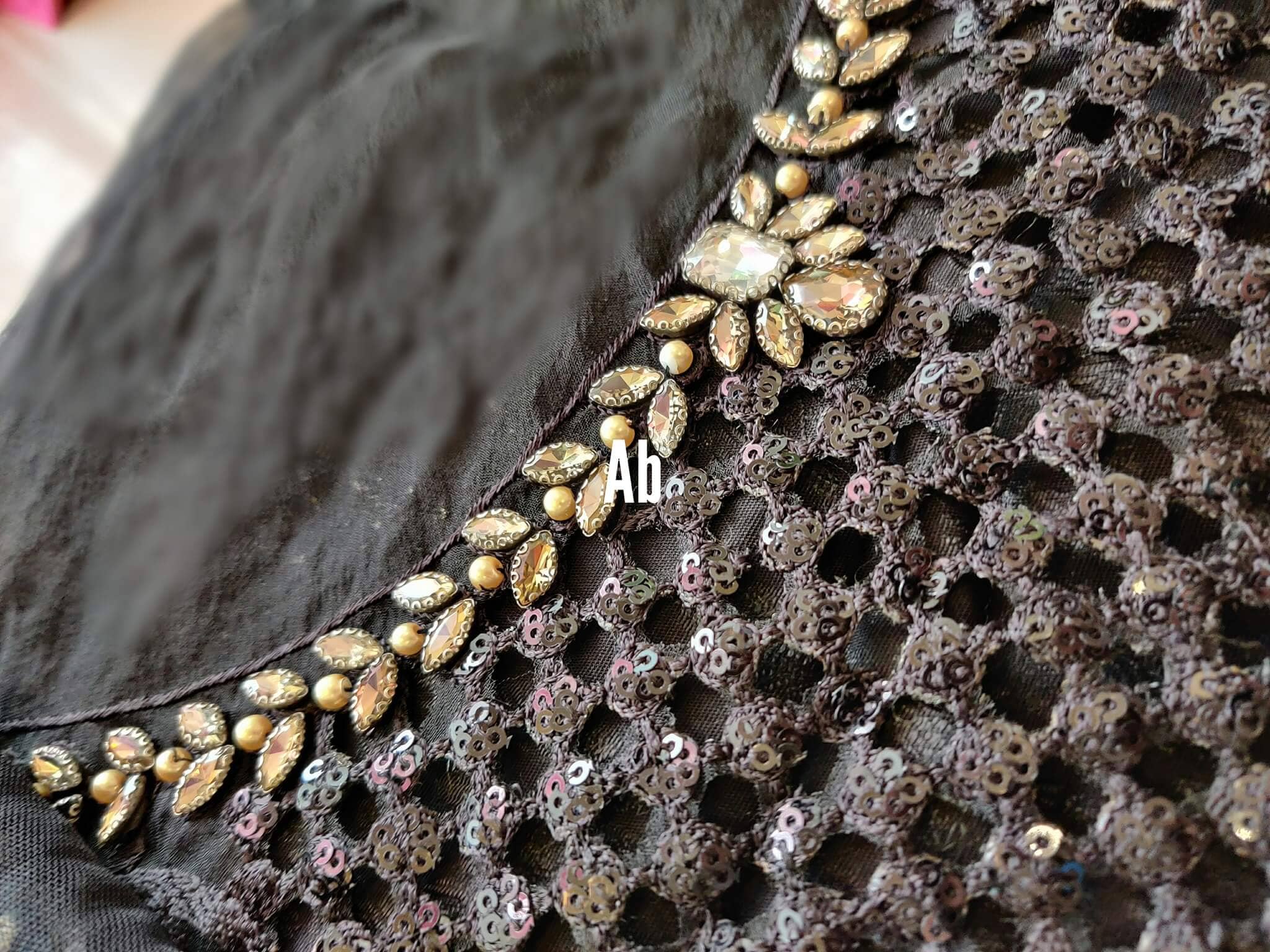 img_maria_b_mbroidered_eid_collection_awwal_boutique