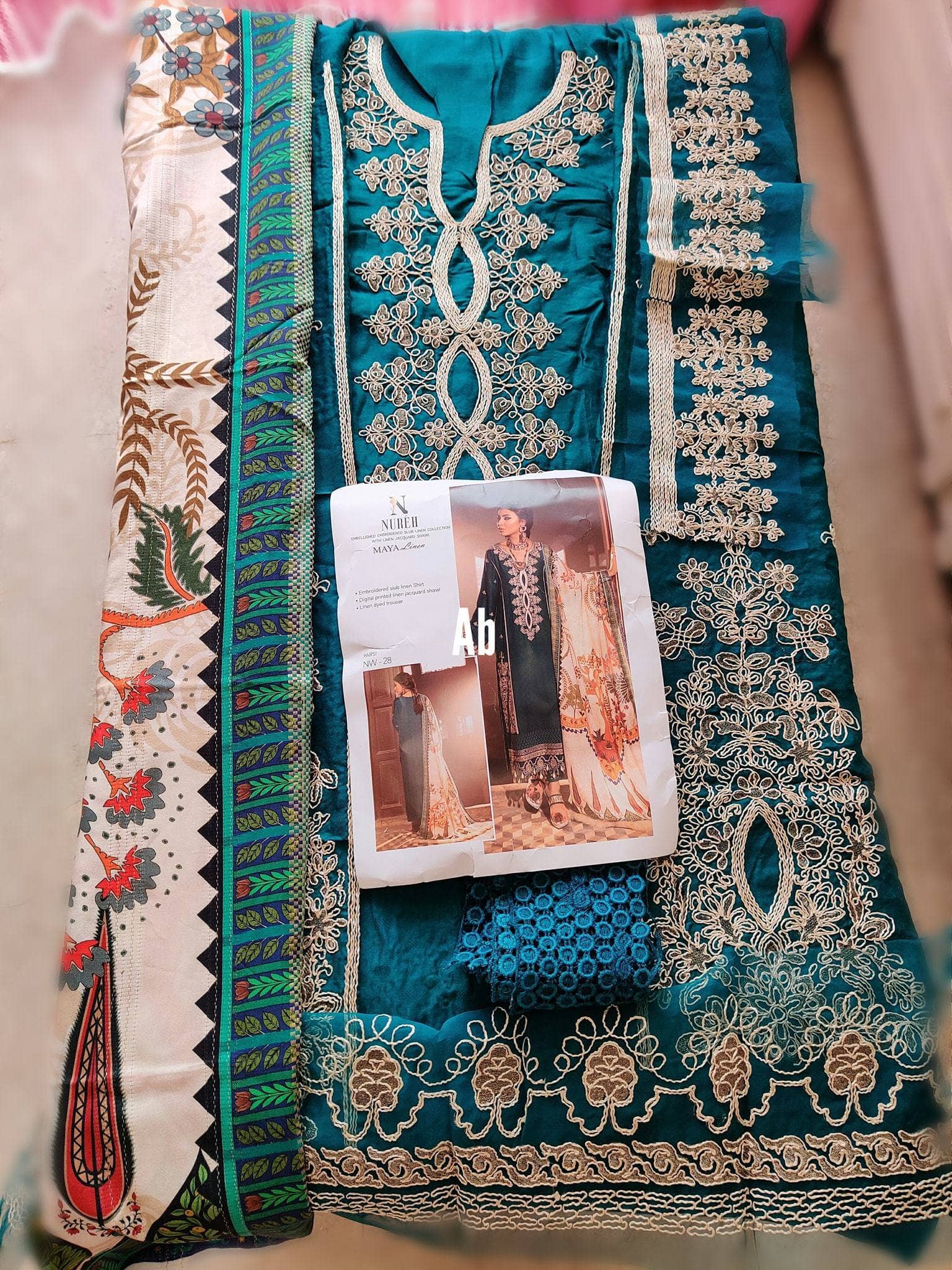 img_nureh_maya_linen_open_pics_awwal_boutique