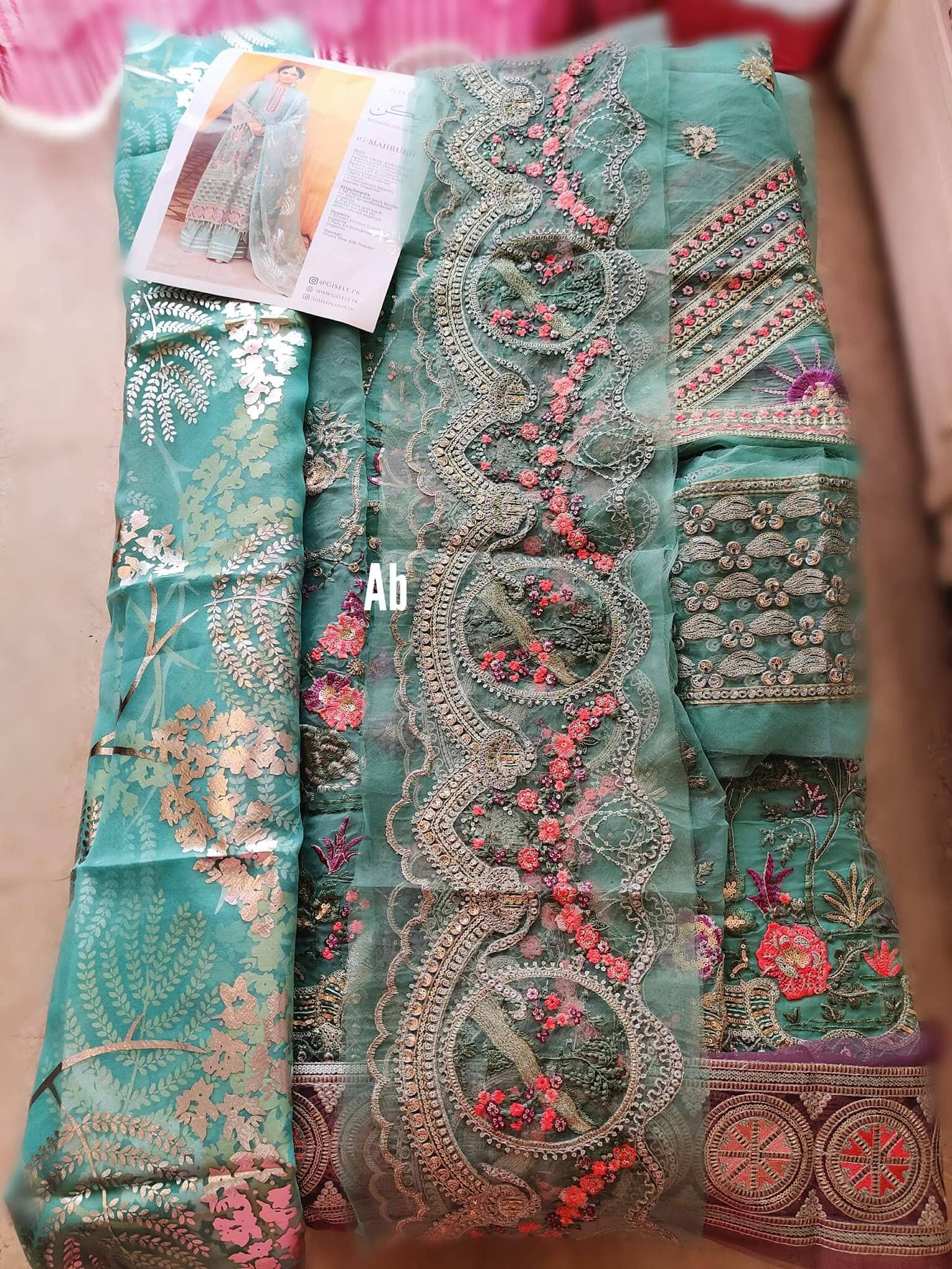 img_open_pics_gisele_shagun_wedding_edition_awwal_boutique