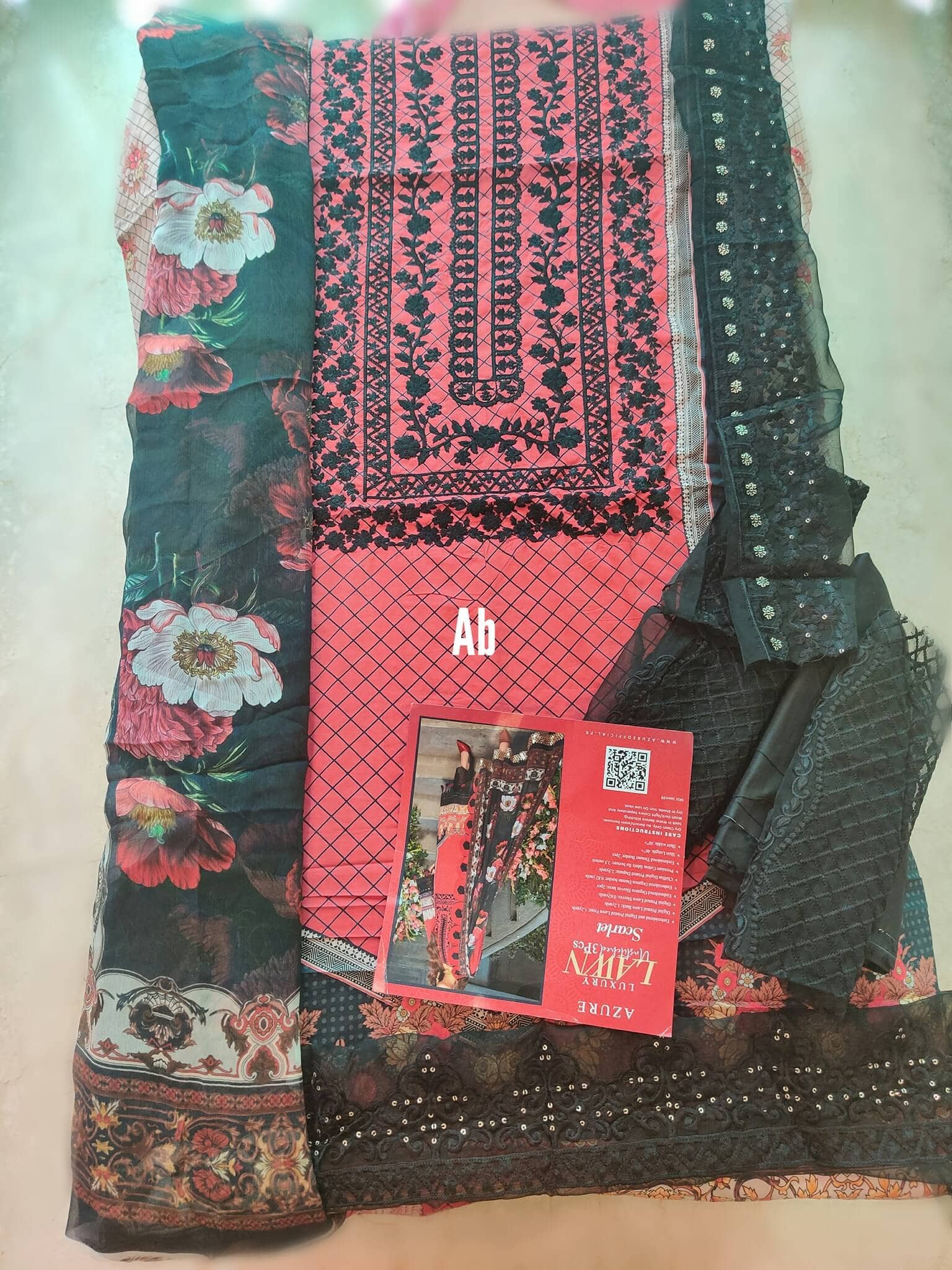 img_open_pics_azure_lawn_22_awwal_boutique