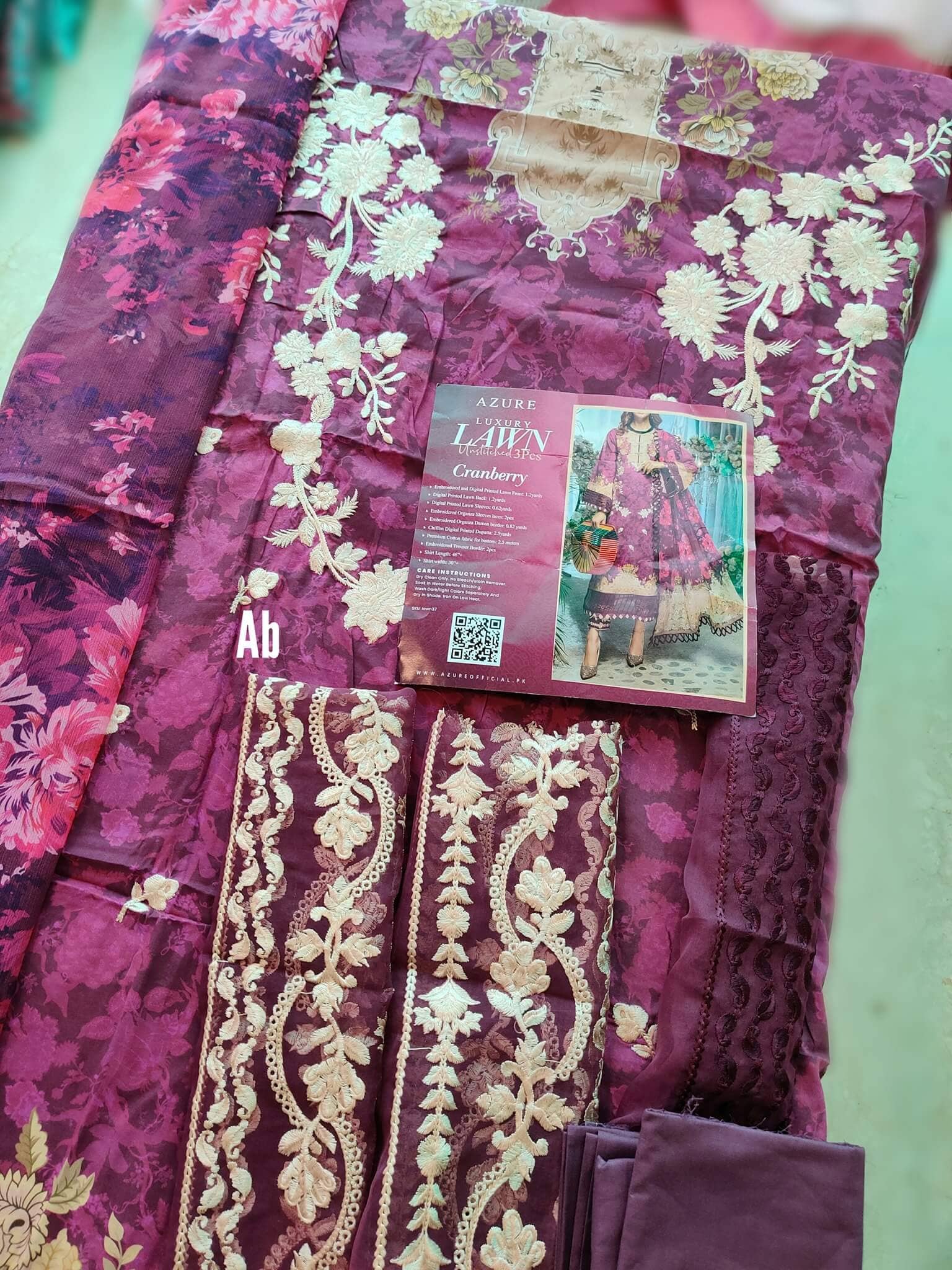 img_azure_lawn_open_pic_awwal_boutique