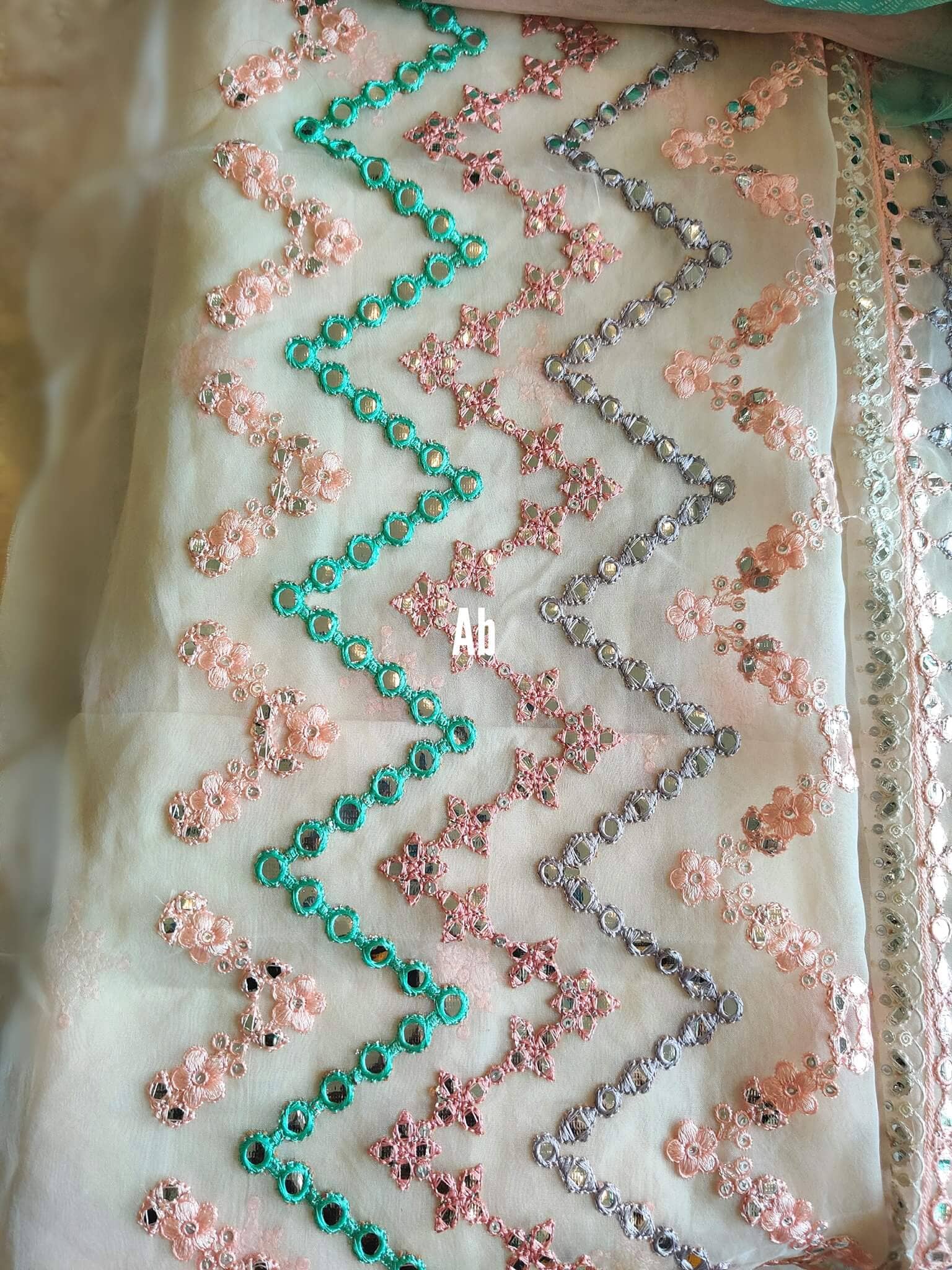 img_open_pic_maria_b_lawn_22_awwal_boutique