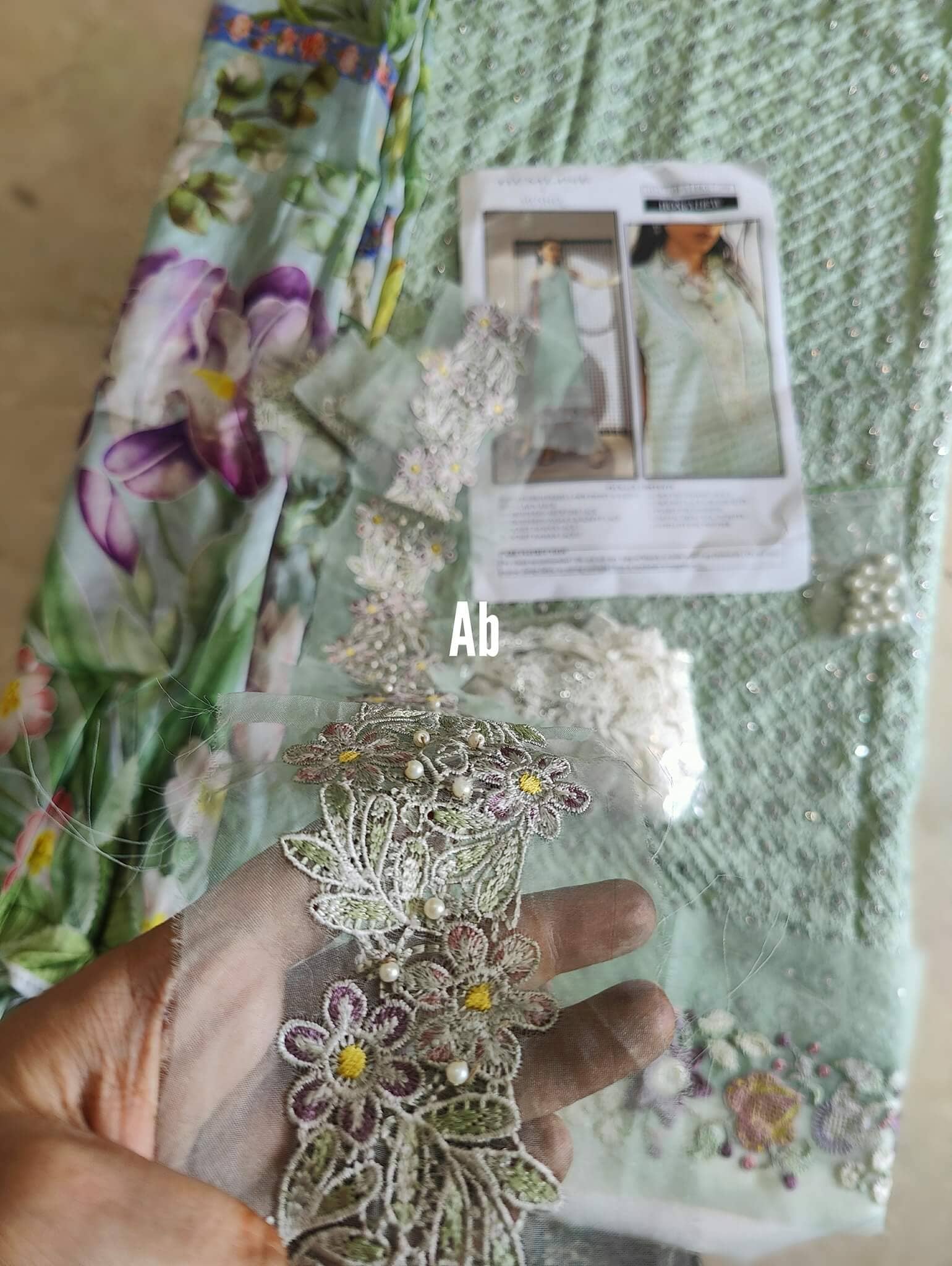 img_hemline_by_mushq_awwal_boutique