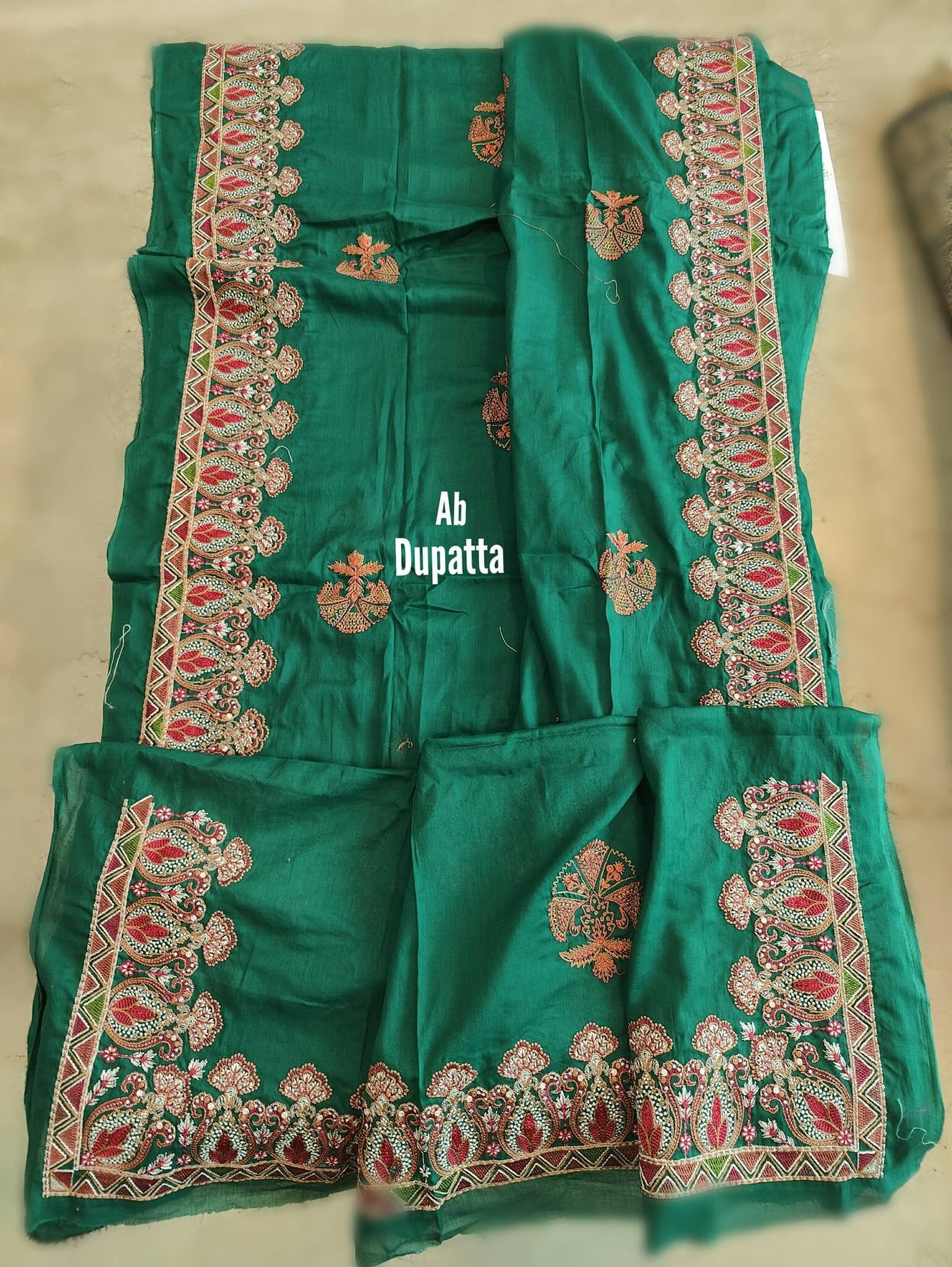 img_open_pic_zaha_lawn_22_awwal_boutique