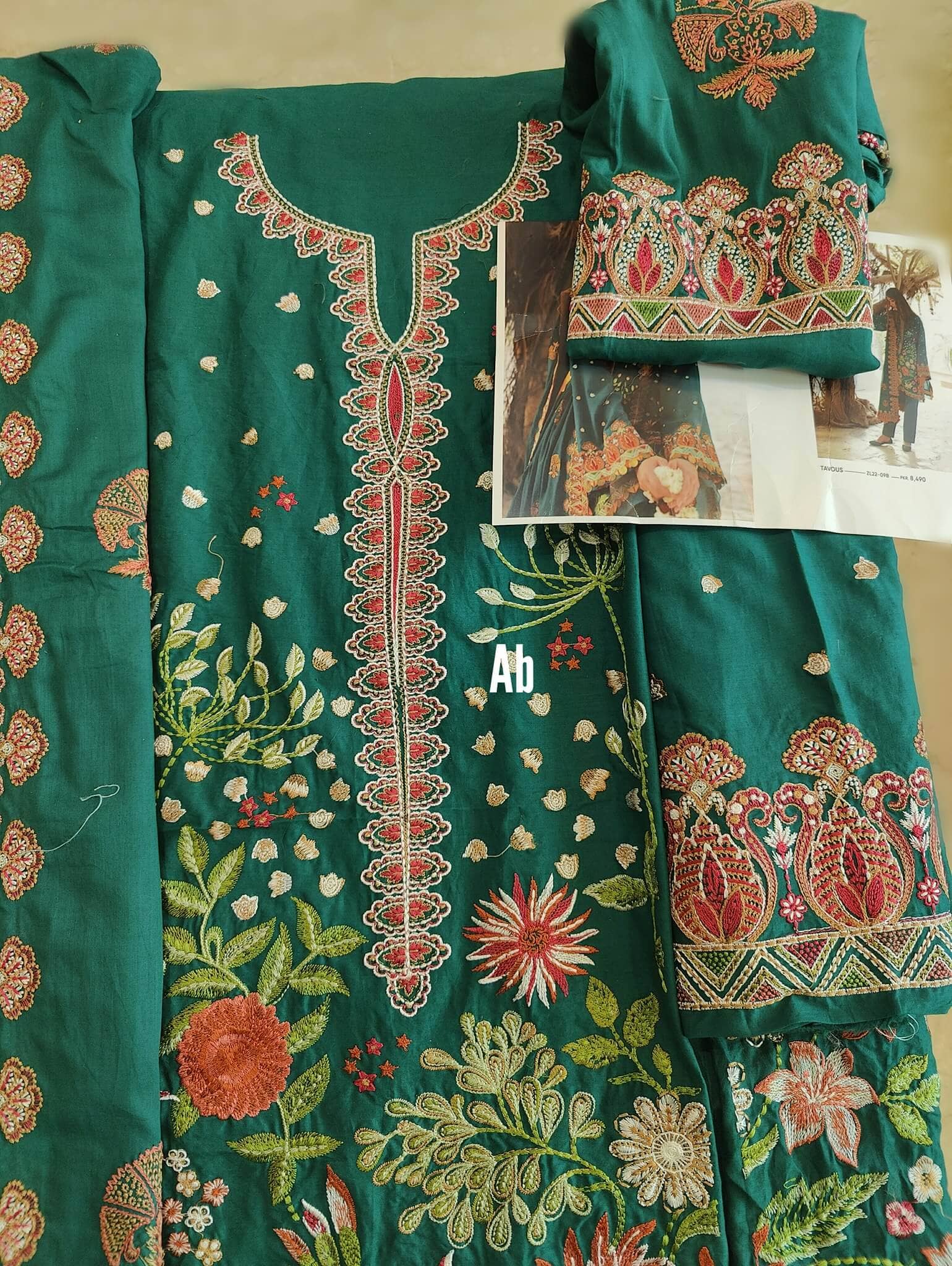 img_open_pic_zaha_lawn_22_awwal_boutique