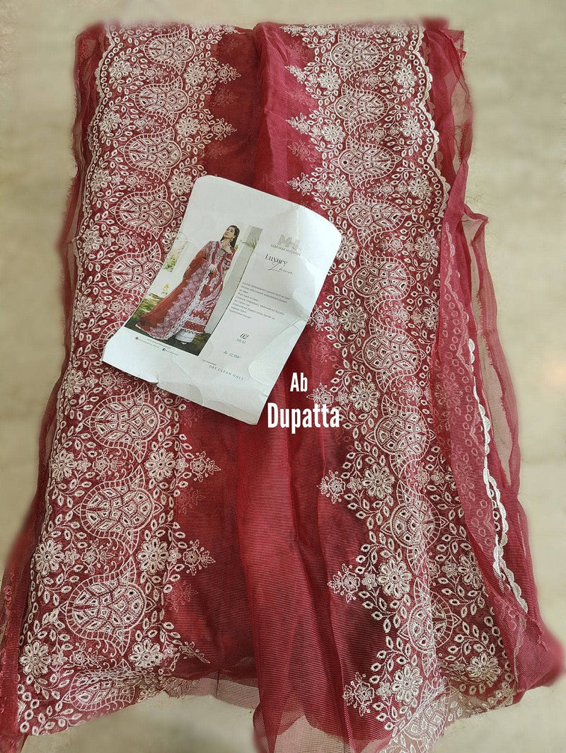 img_open_pic_maryam_hussain_awwal_boutique