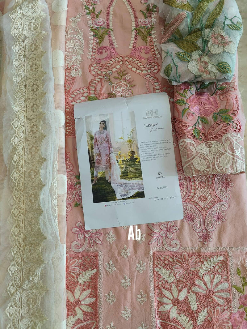 img_maryam_hussain_lawn_22_awwal_boutique