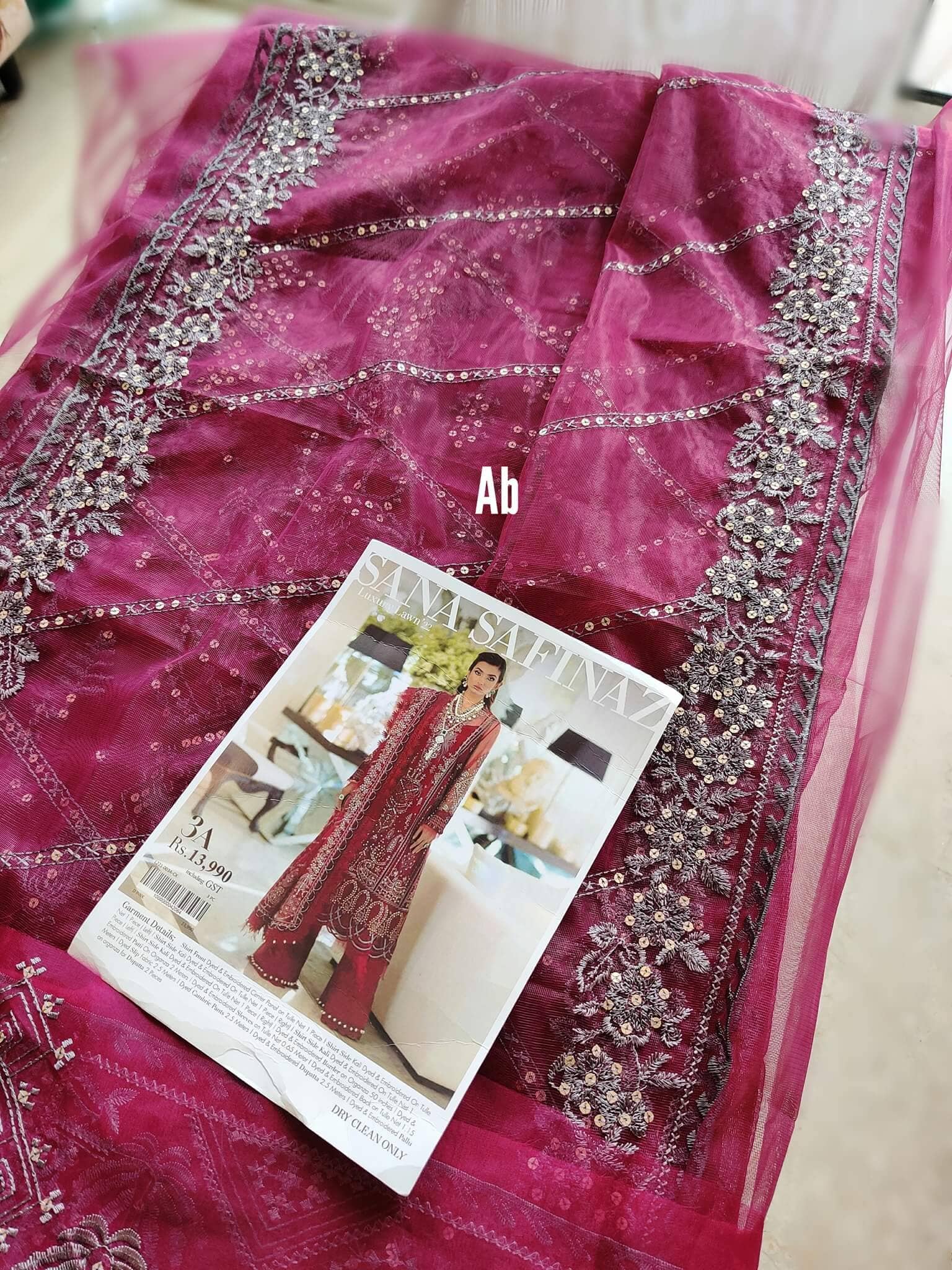 Img_open_pic_sana_safinaz_lawn_22_awwal_boutique