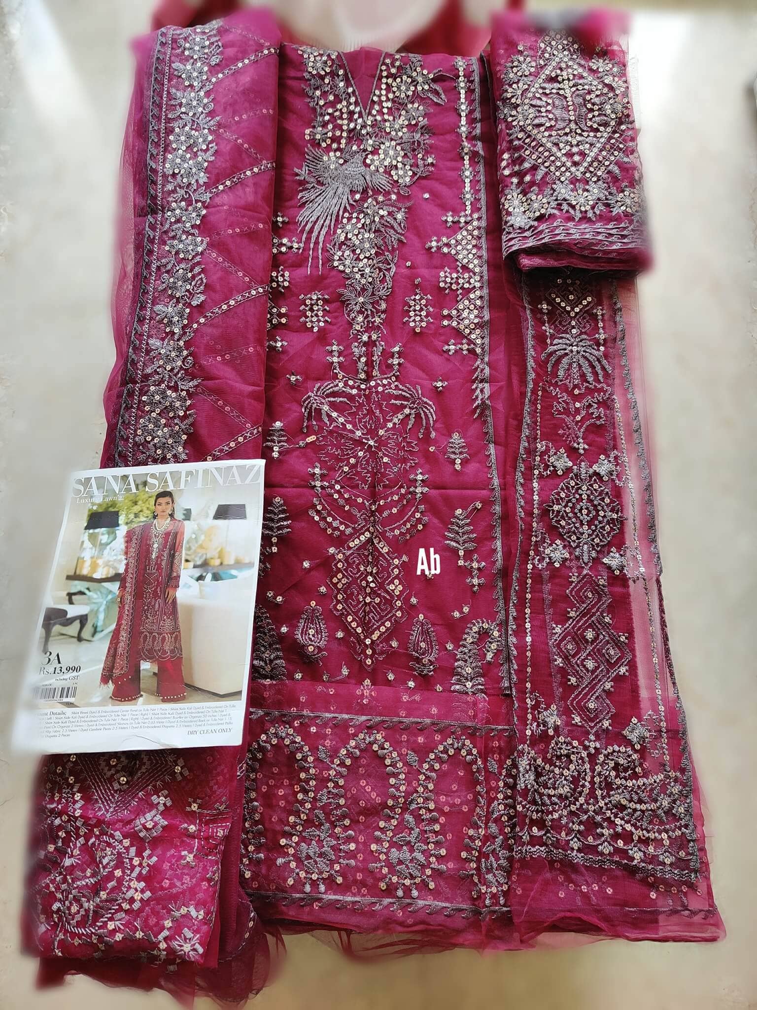 Img_open_pic_sana_safinaz_lawn_22_awwal_boutique