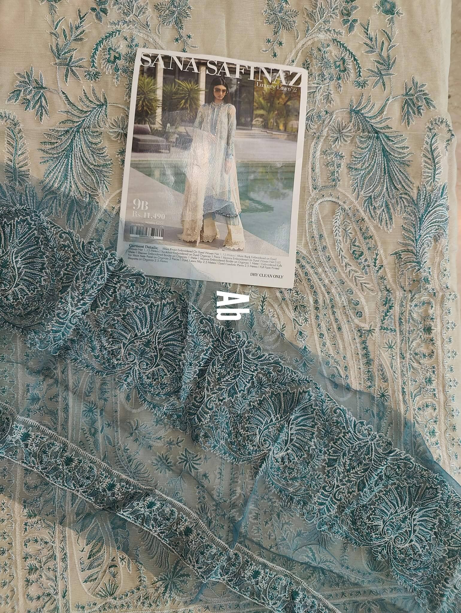 img_open_pic_sana_safinaz_lawn_22_awwal_boutique