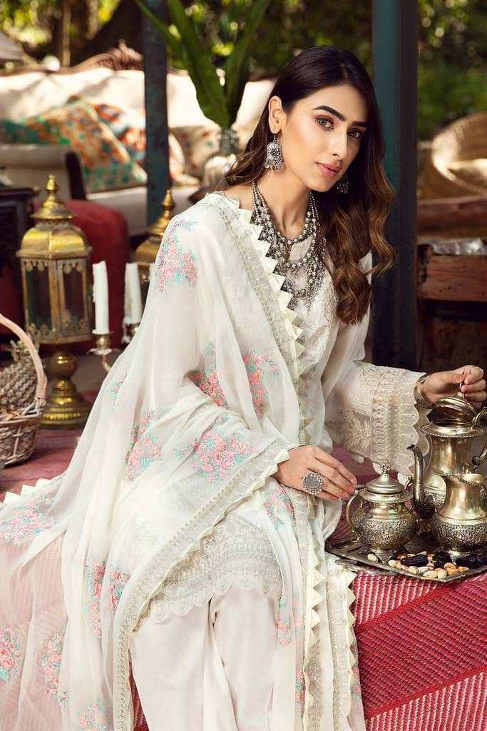 img_charizma_baad_e_naseem_lawn_awwal_boutique