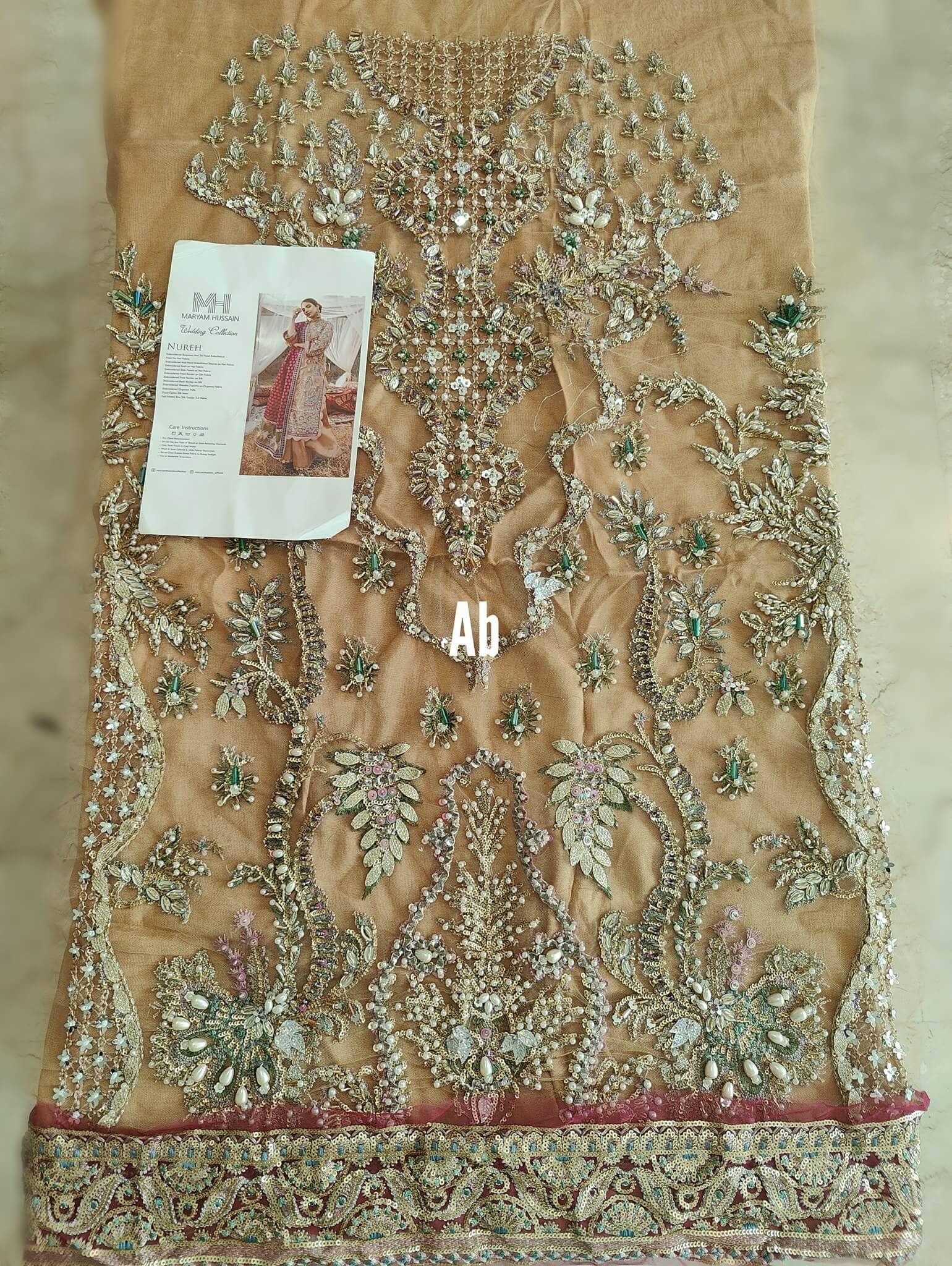 img_maryam_hussain_wedding_open_pic_awwal_boutique