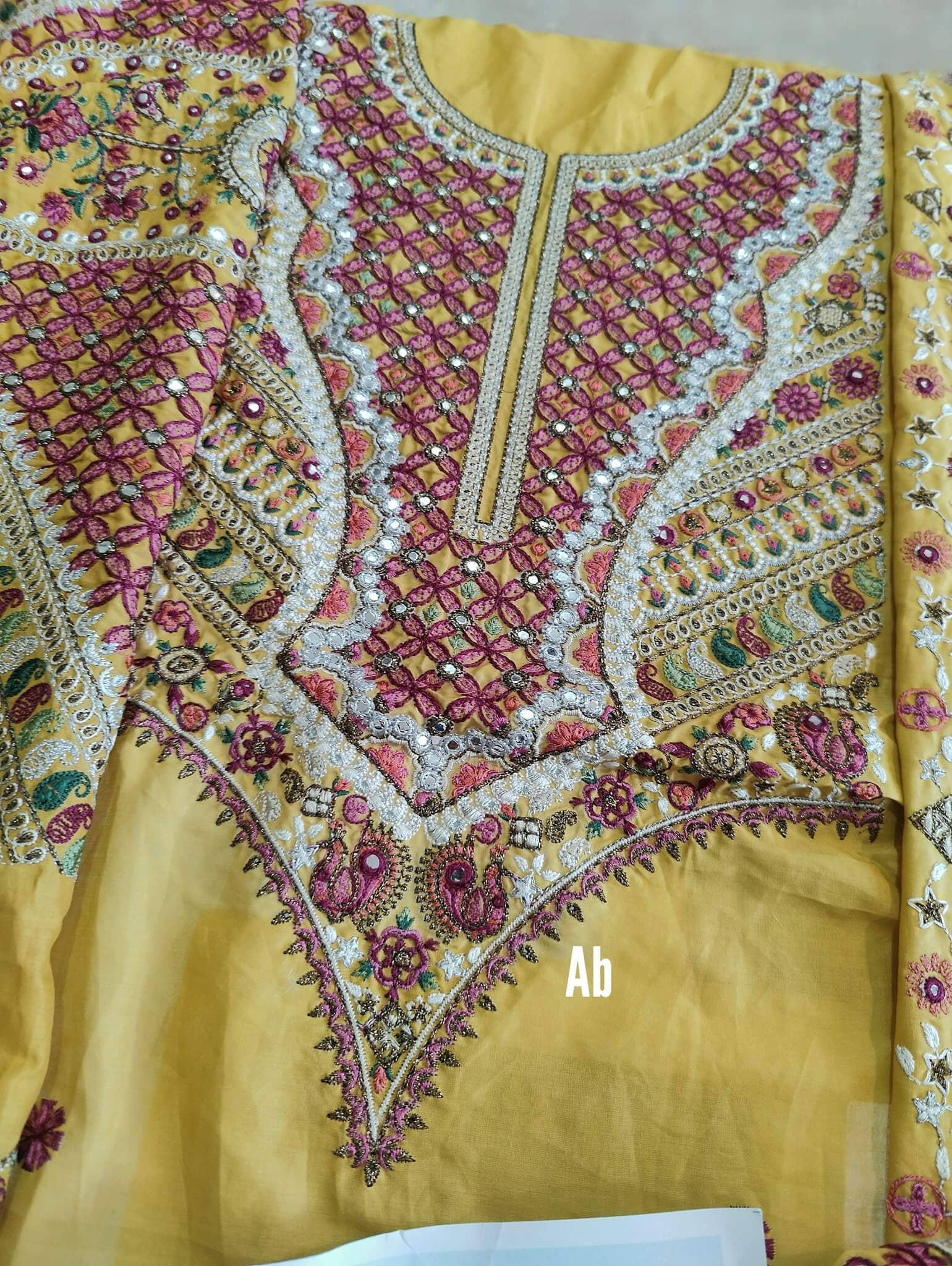 img_elan_lawn_22_awwal_boutique_open_pic