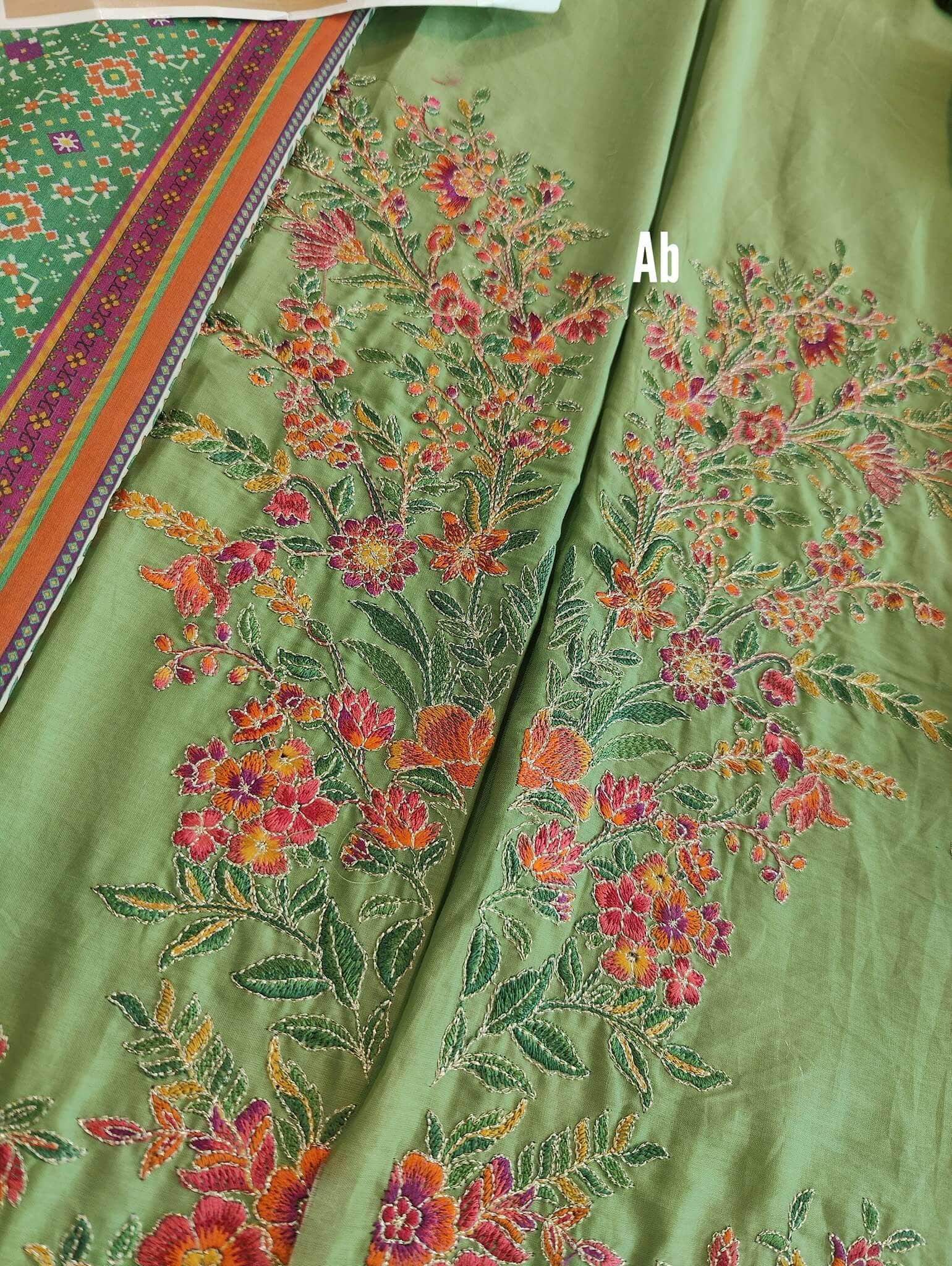 img_open_pic_hussain_rehar_lawn_22_awwal_boutique