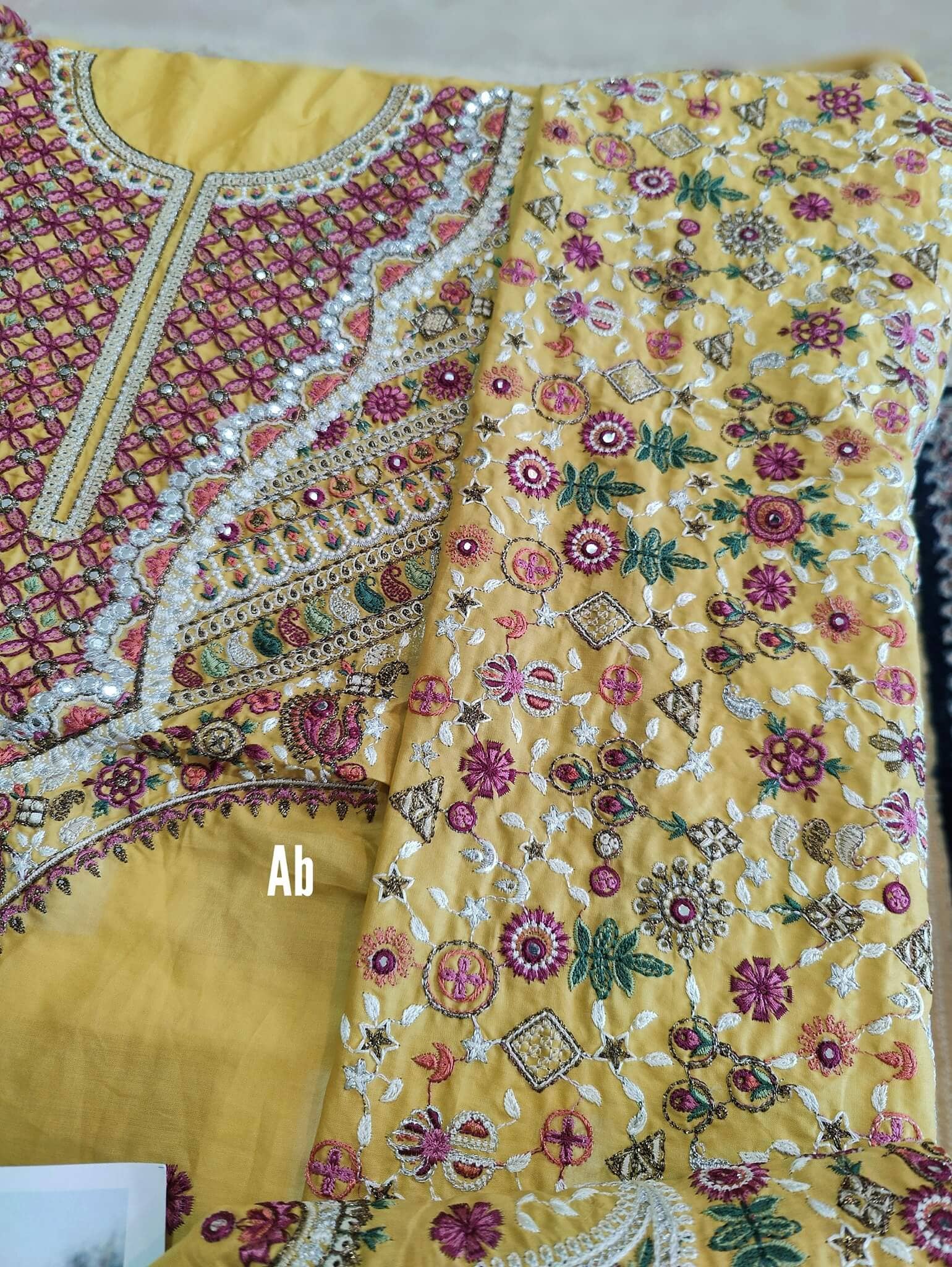 img_elan_lawn_22_awwal_boutique_open_pic