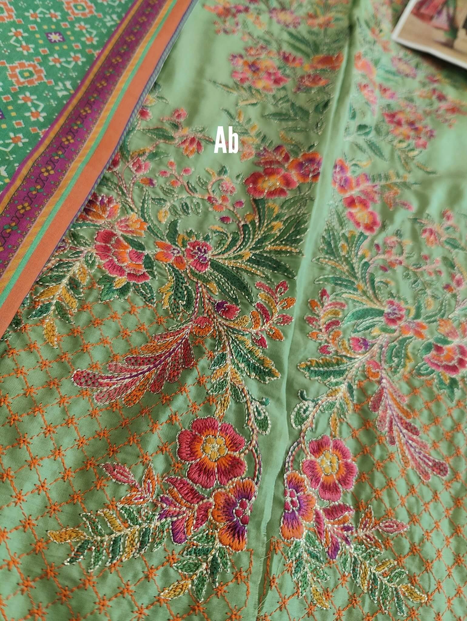 img_open_pic_hussain_rehar_lawn_22_awwal_boutique