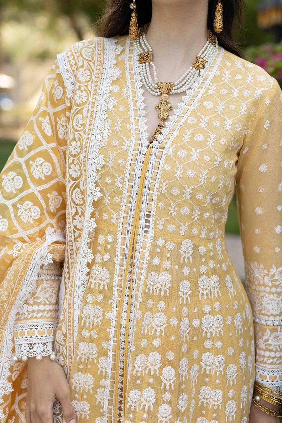 Img_sobia_nazir_lawn_22_awwal_boutique
