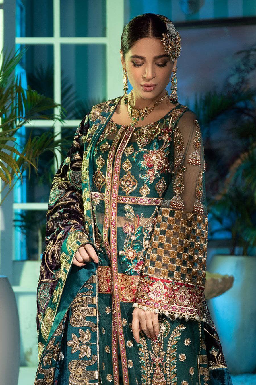 img_maryam_hussain_wedding_edition_awwal_boutique