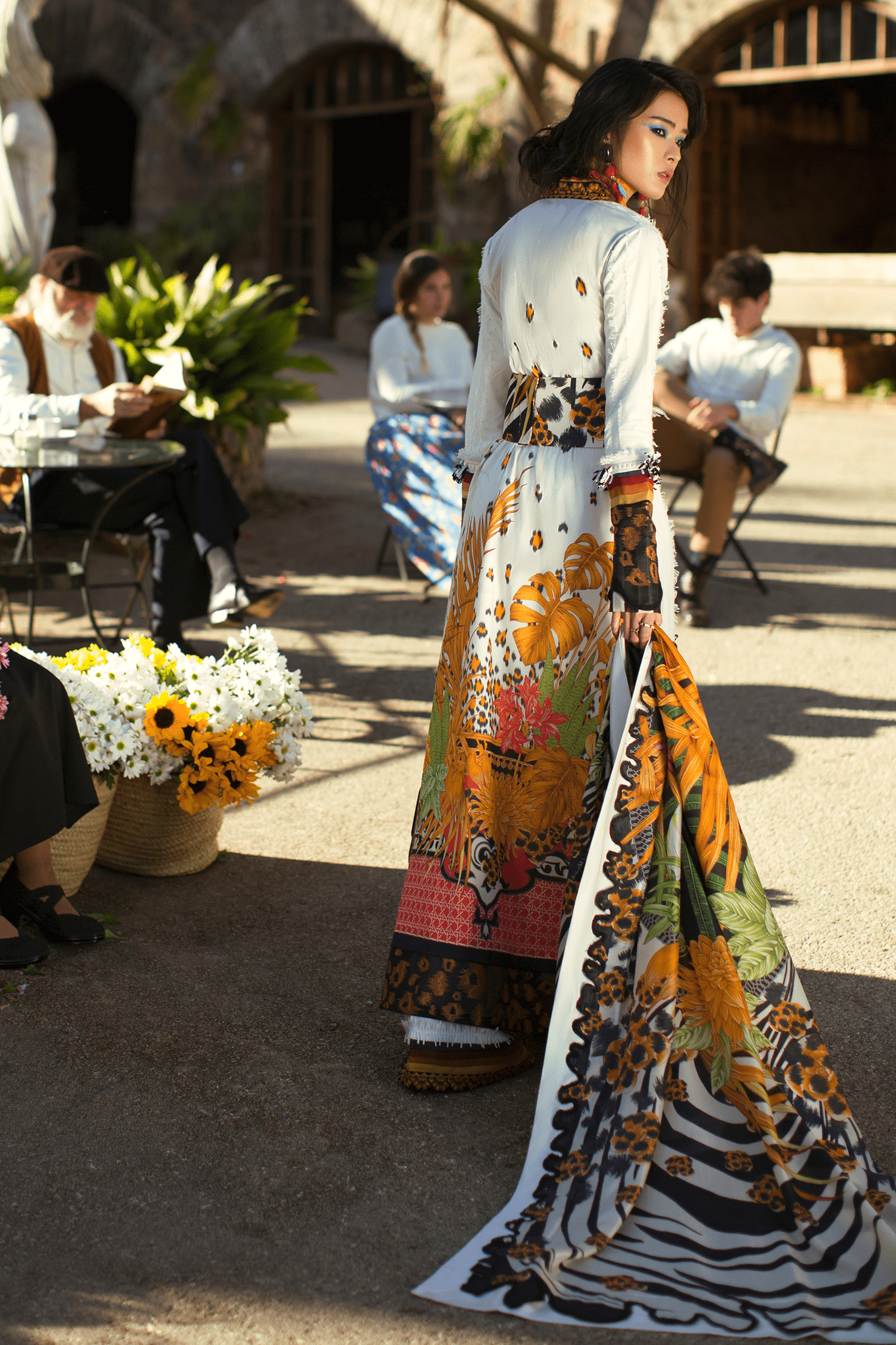 Restocked/Élan Luxury Lawn Collection EL-08 A (SELVA)