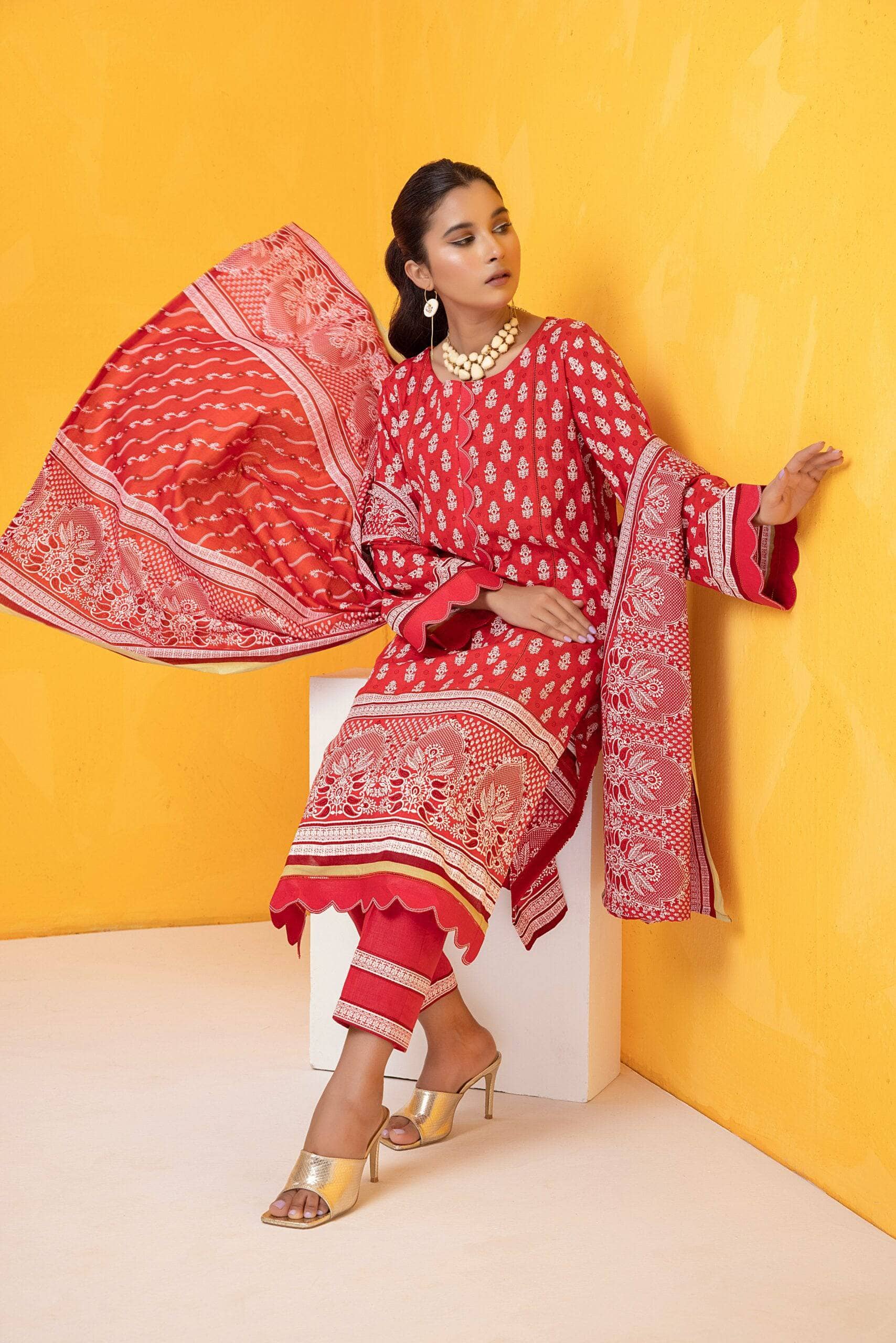 img_erum_misha_lawn_22_awwal_boutique