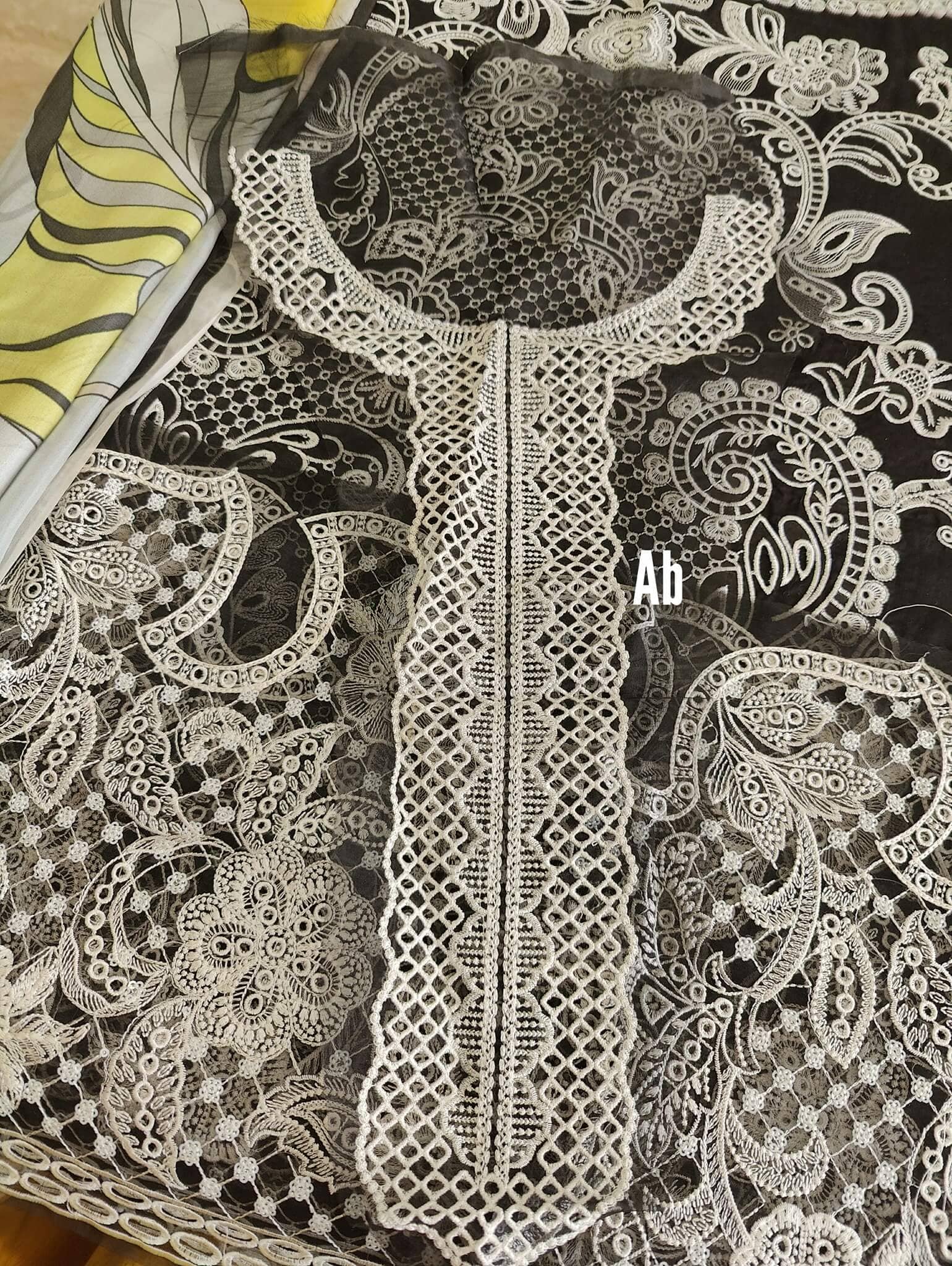 img_mushq_awwal_boutique_lawn