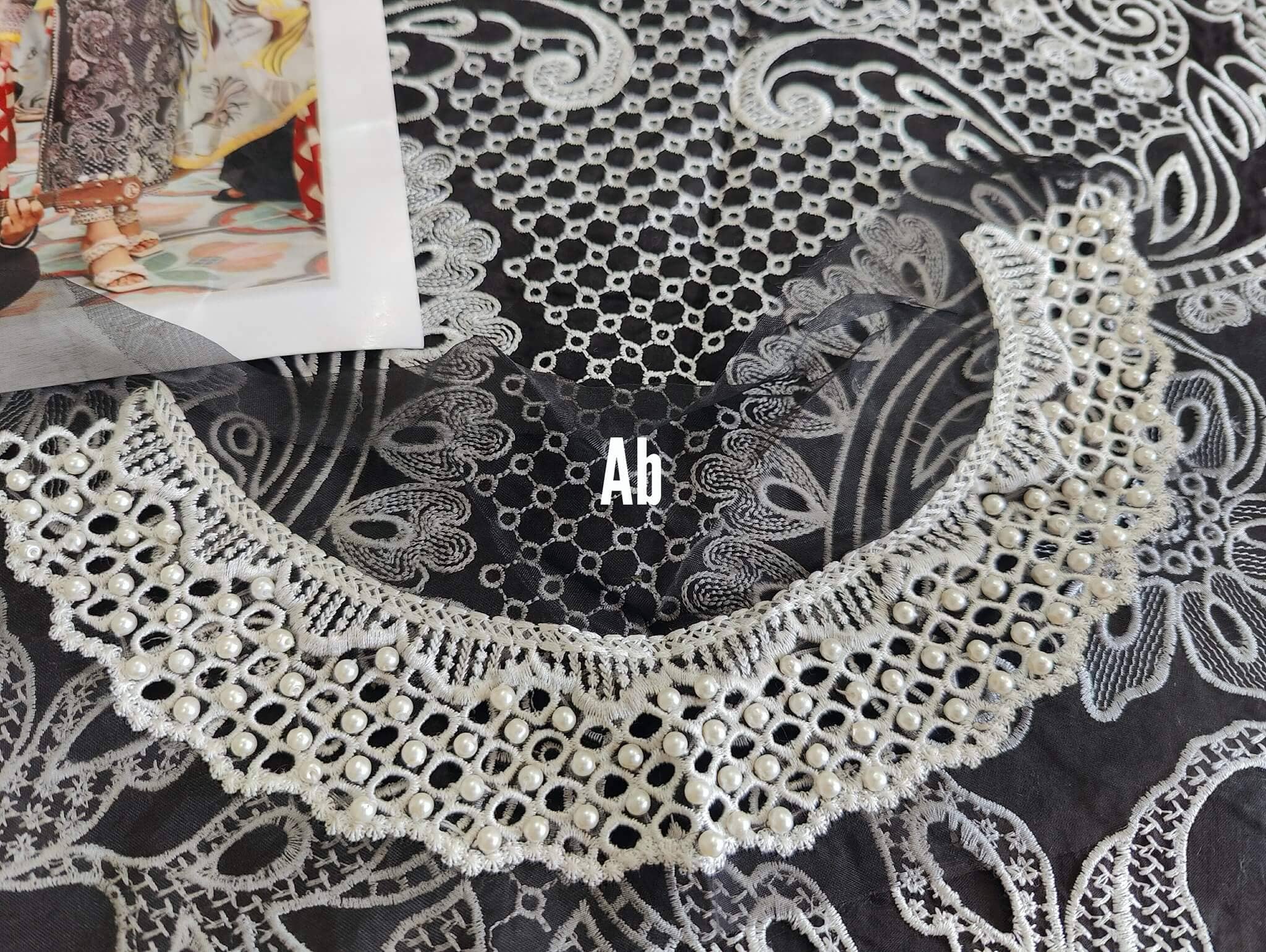 img_mushq_awwal_boutique_lawn