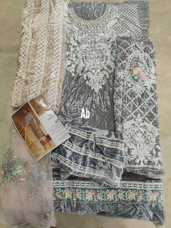 img_open_pic_maria_b_velvet_awwal_boutique