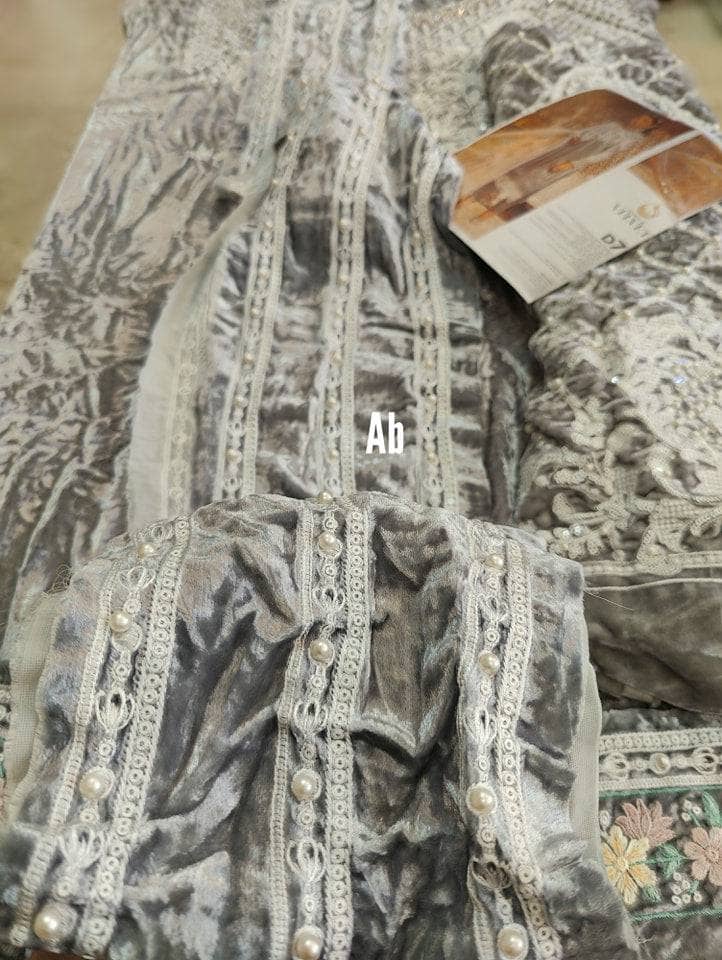 img_open_pic_maria_b_velvet_awwal_boutique