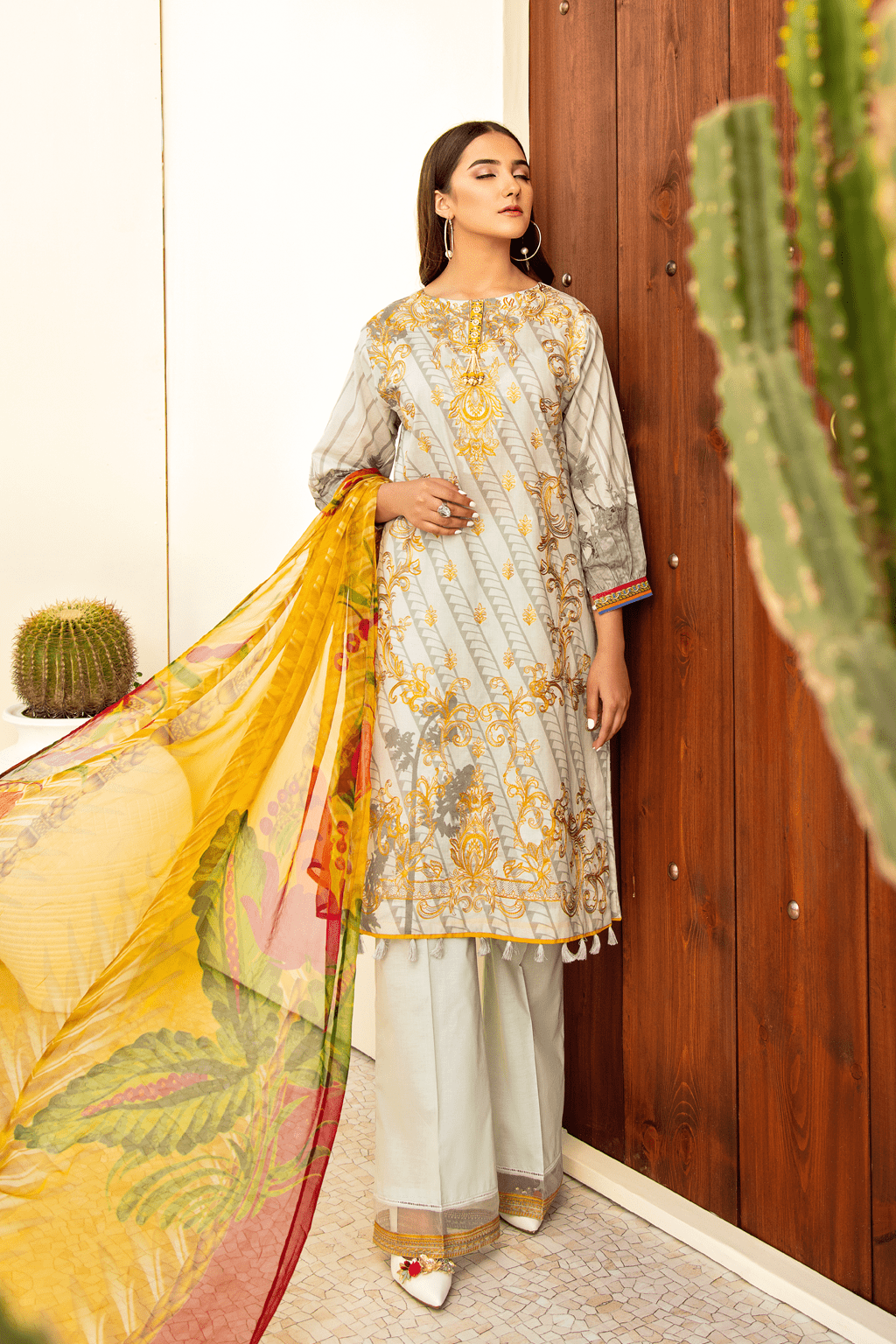 img_iznik_chinon_lawn_collection_awwal_boutique_eid_collection