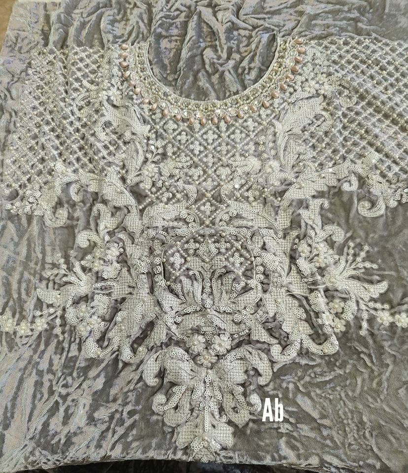 img_open_pic_maria_b_velvet_awwal_boutique