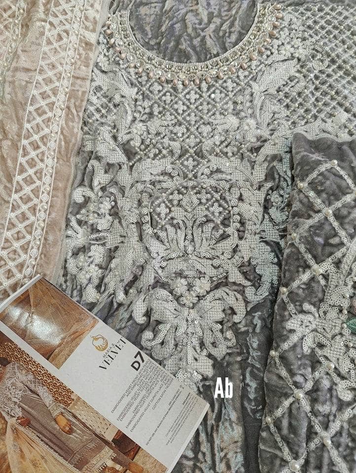 img_open_pic_maria_b_velvet_awwal_boutique