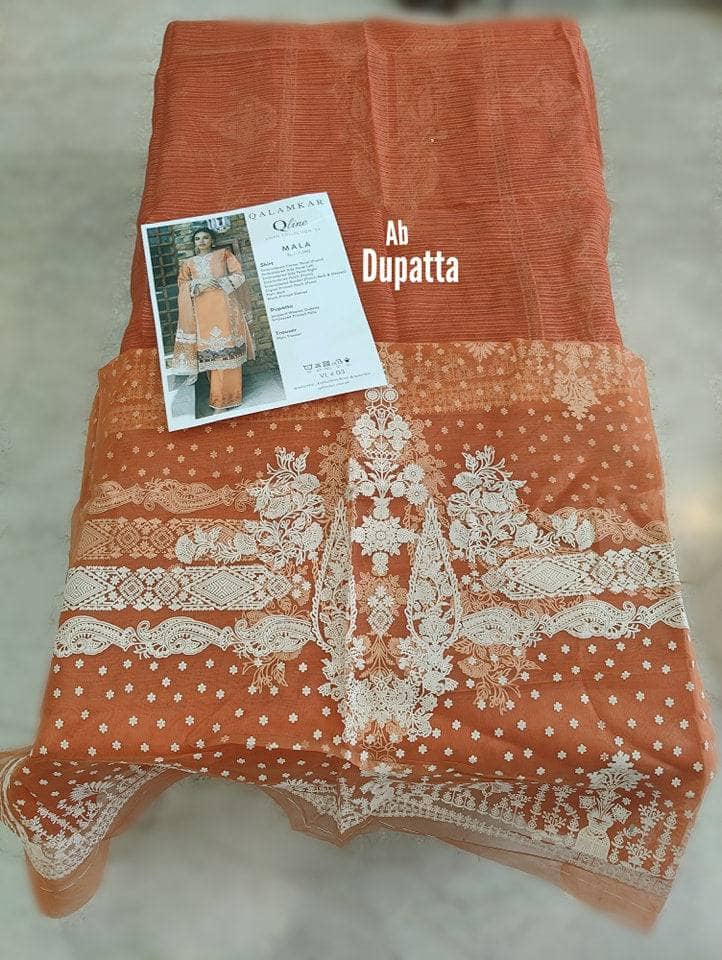 img_open_pic_qalamkaar_q_line_linen_awwal_boutique