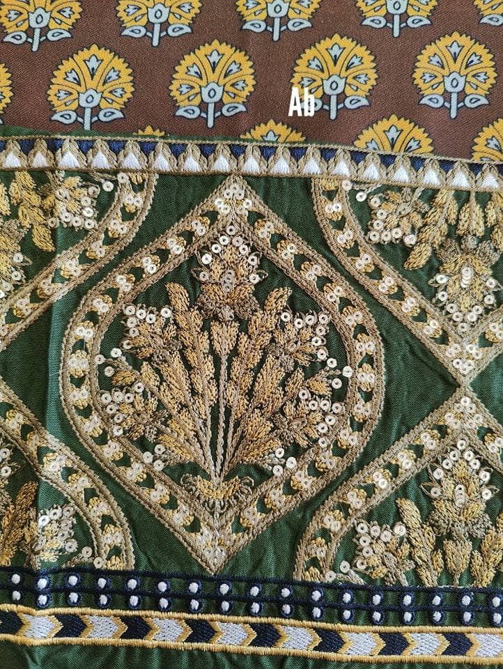 img_maria_b_linen_embroidered_shawl_awwal_boutique