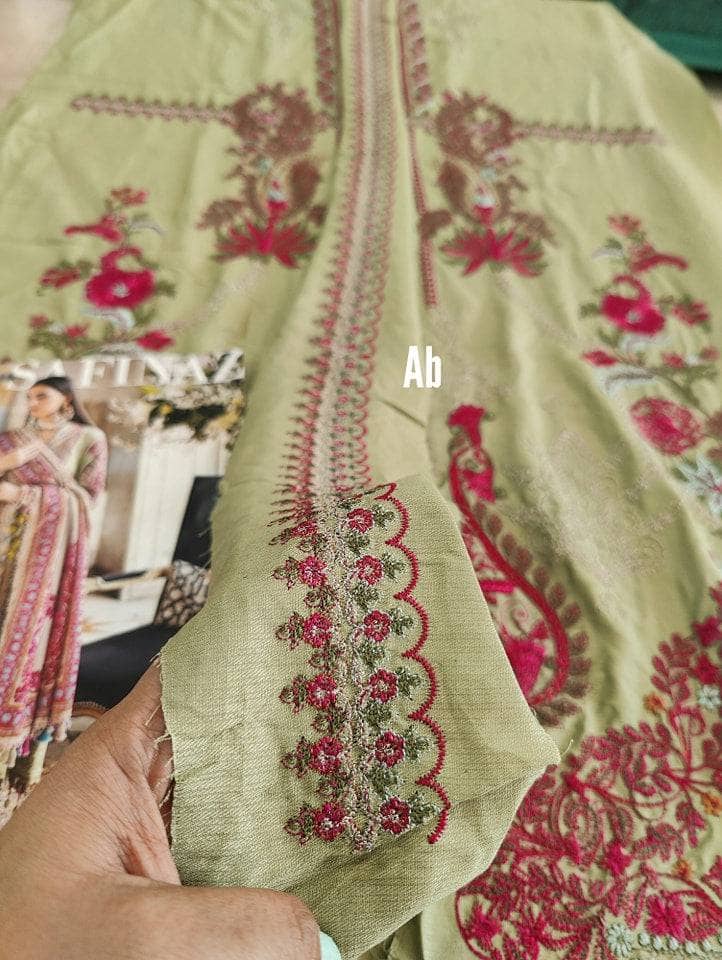 img_sana_safinaz_luxury_winter_22_awwal_boutique