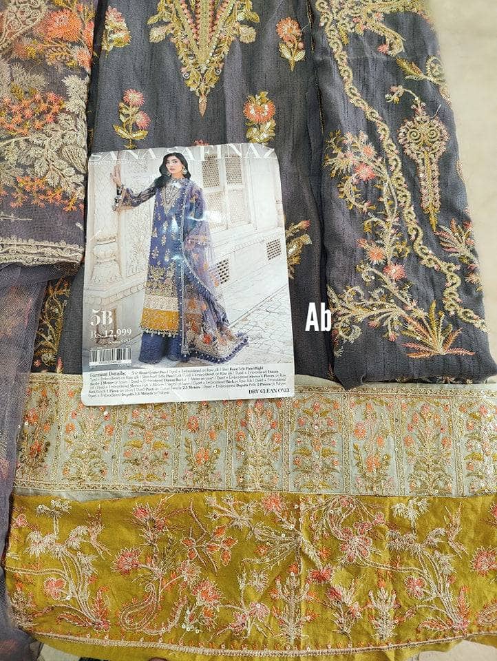 img_open_pic_sana_safinaz_winter_luxury_22_awwal_boutique