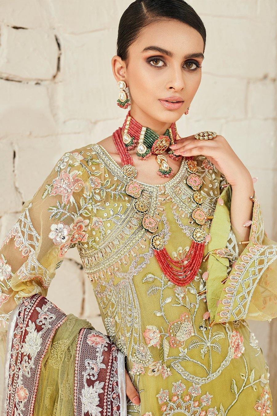 img_maryam_hussain_luxury_formals_chiffon_wedding_awwal_boutique